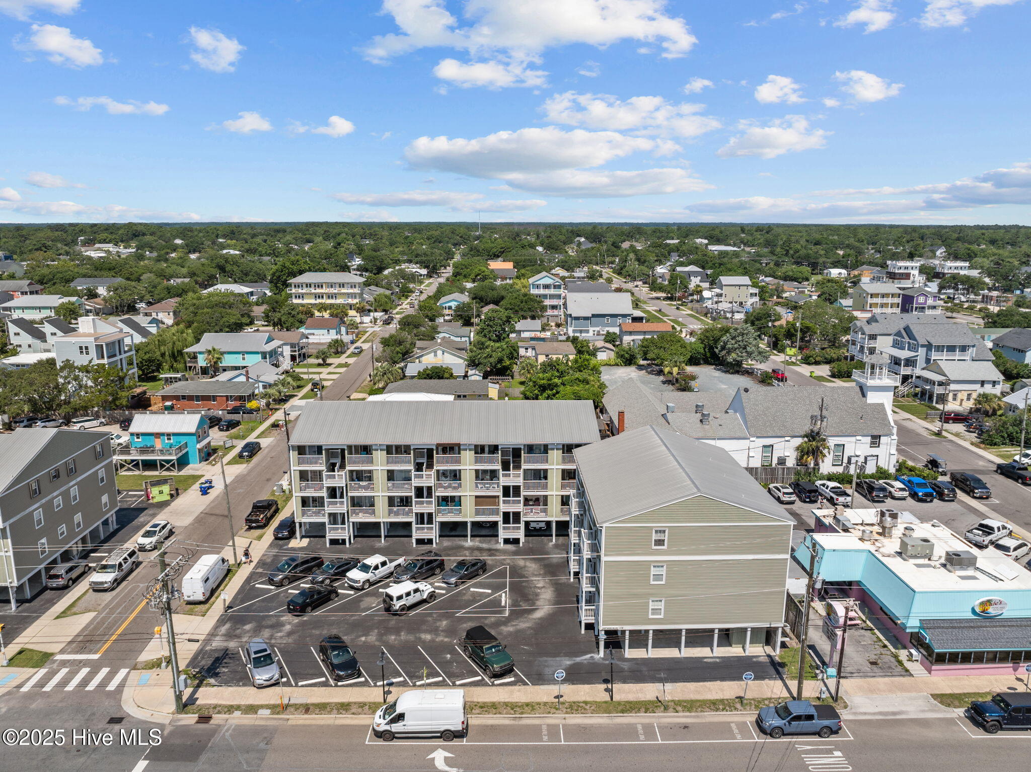 100519120 | Photo 31