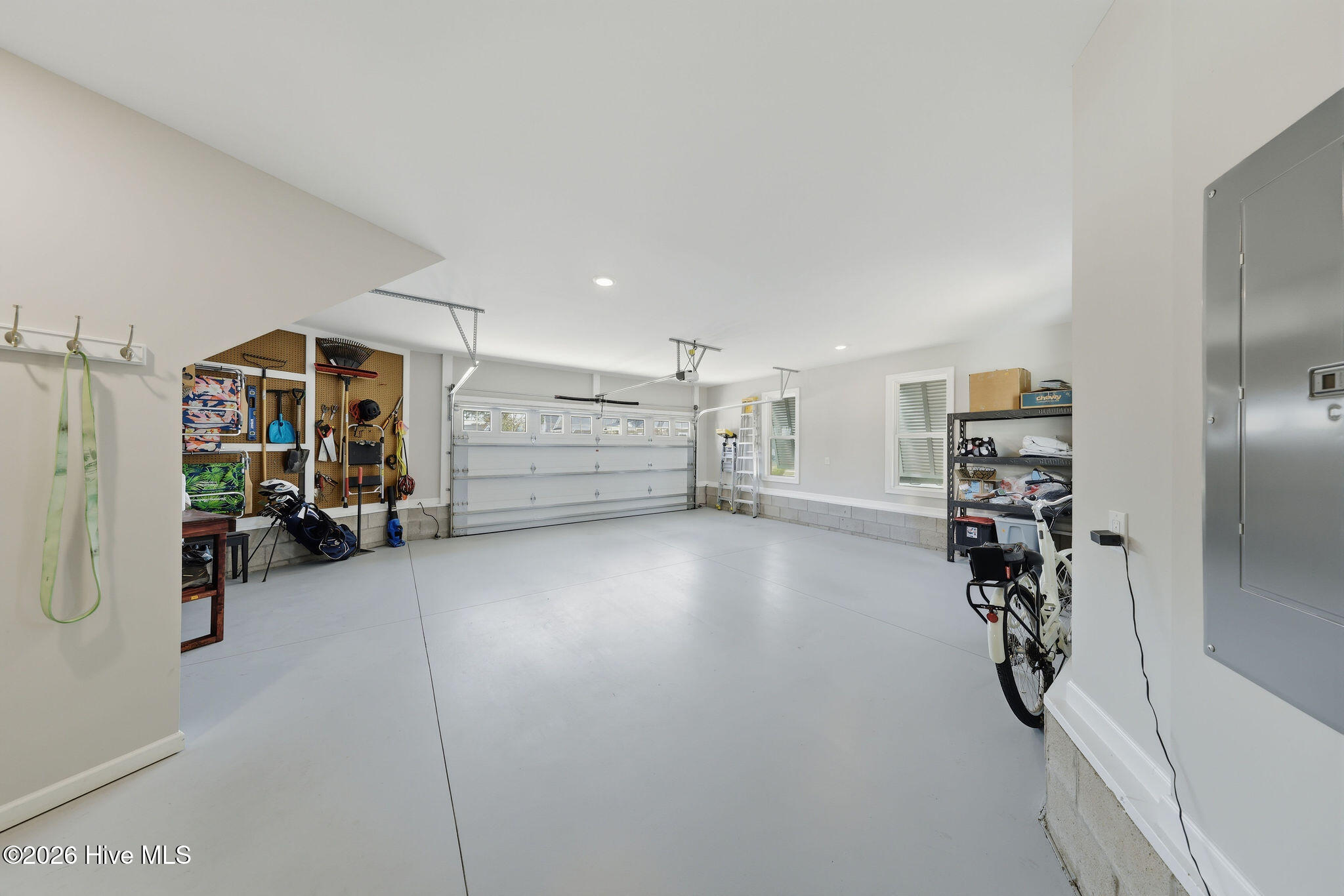 100564757 | Photo 56