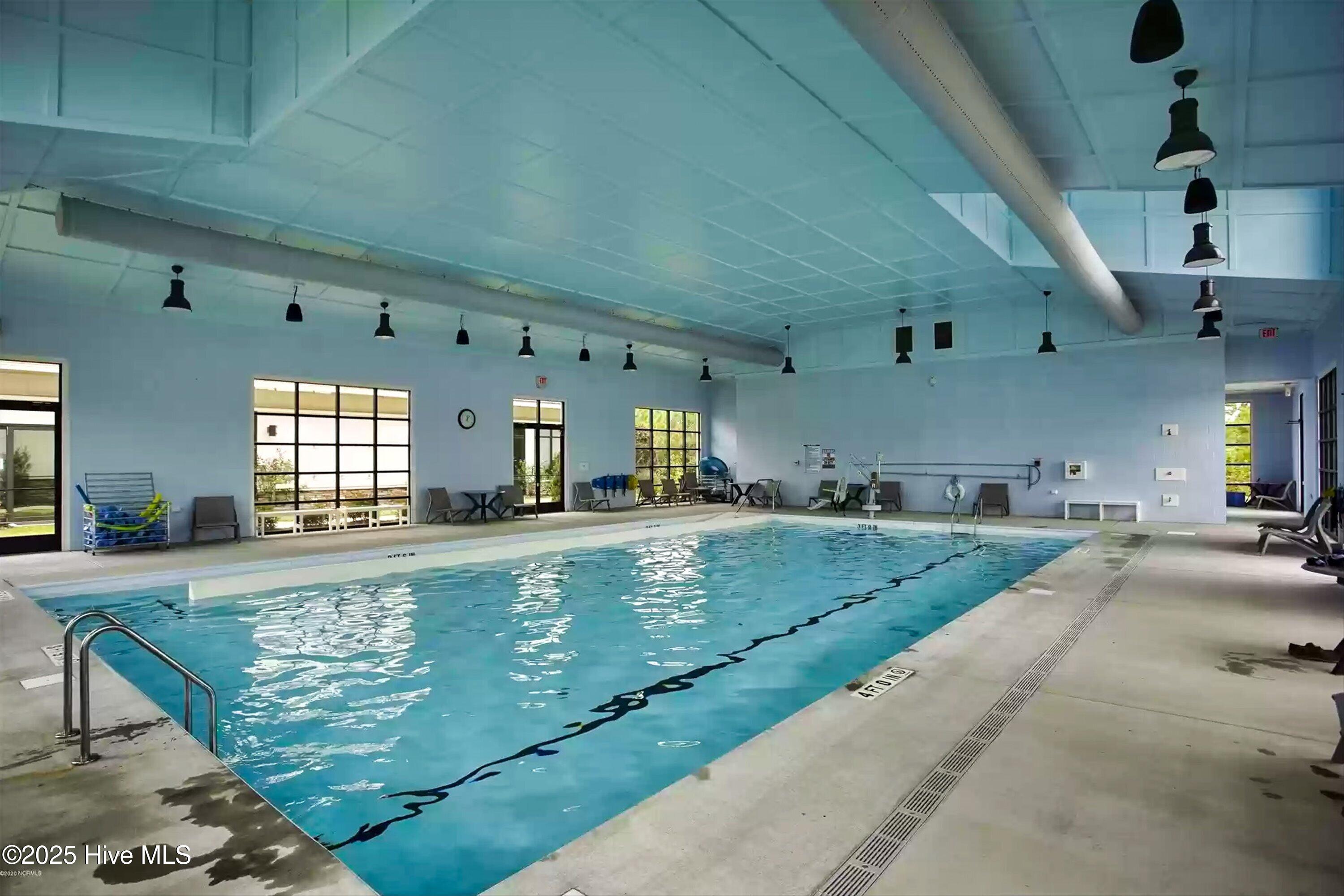 100528455 | Photo 47