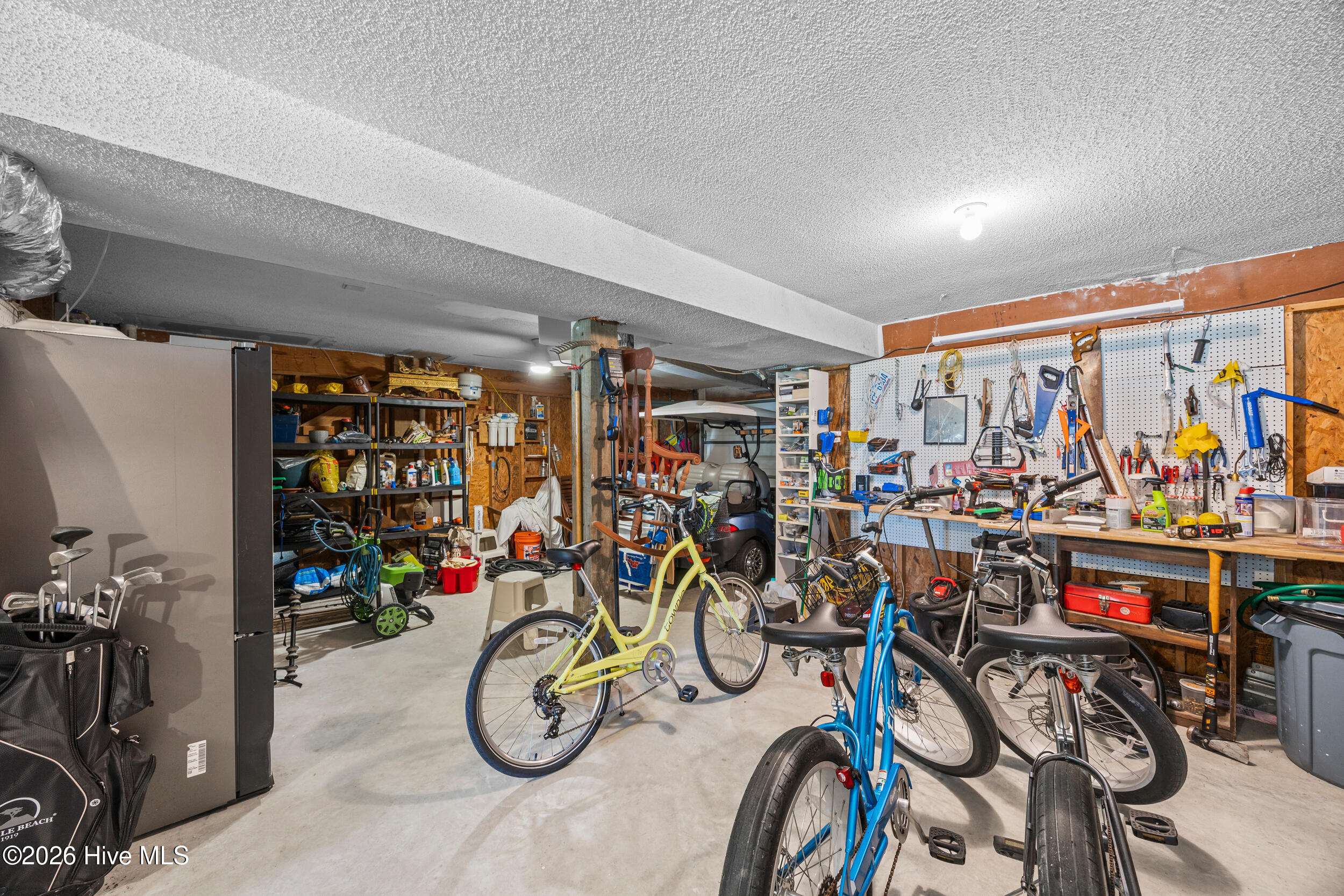 100564811 | Photo 76