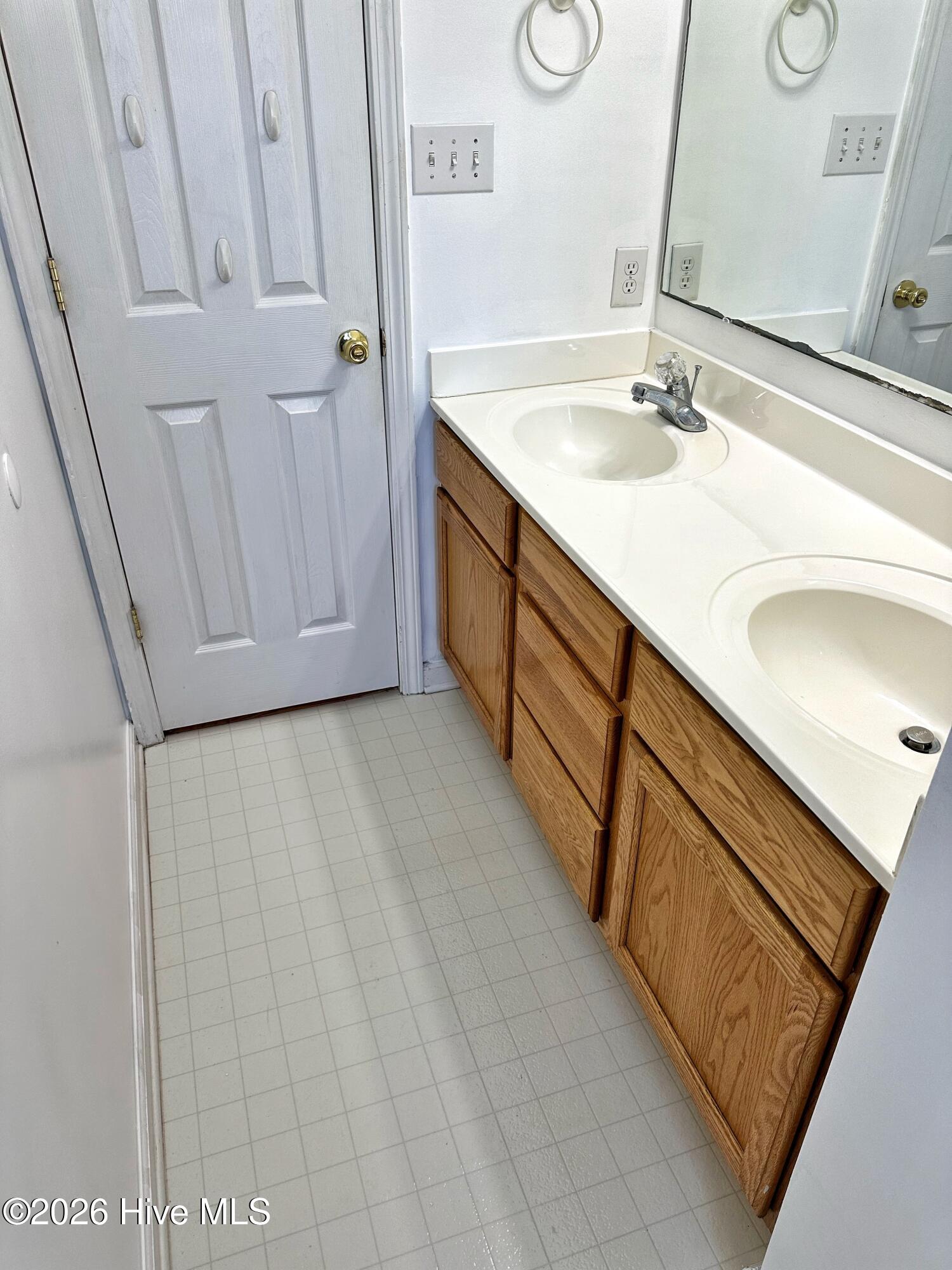 100551305 | Photo 34