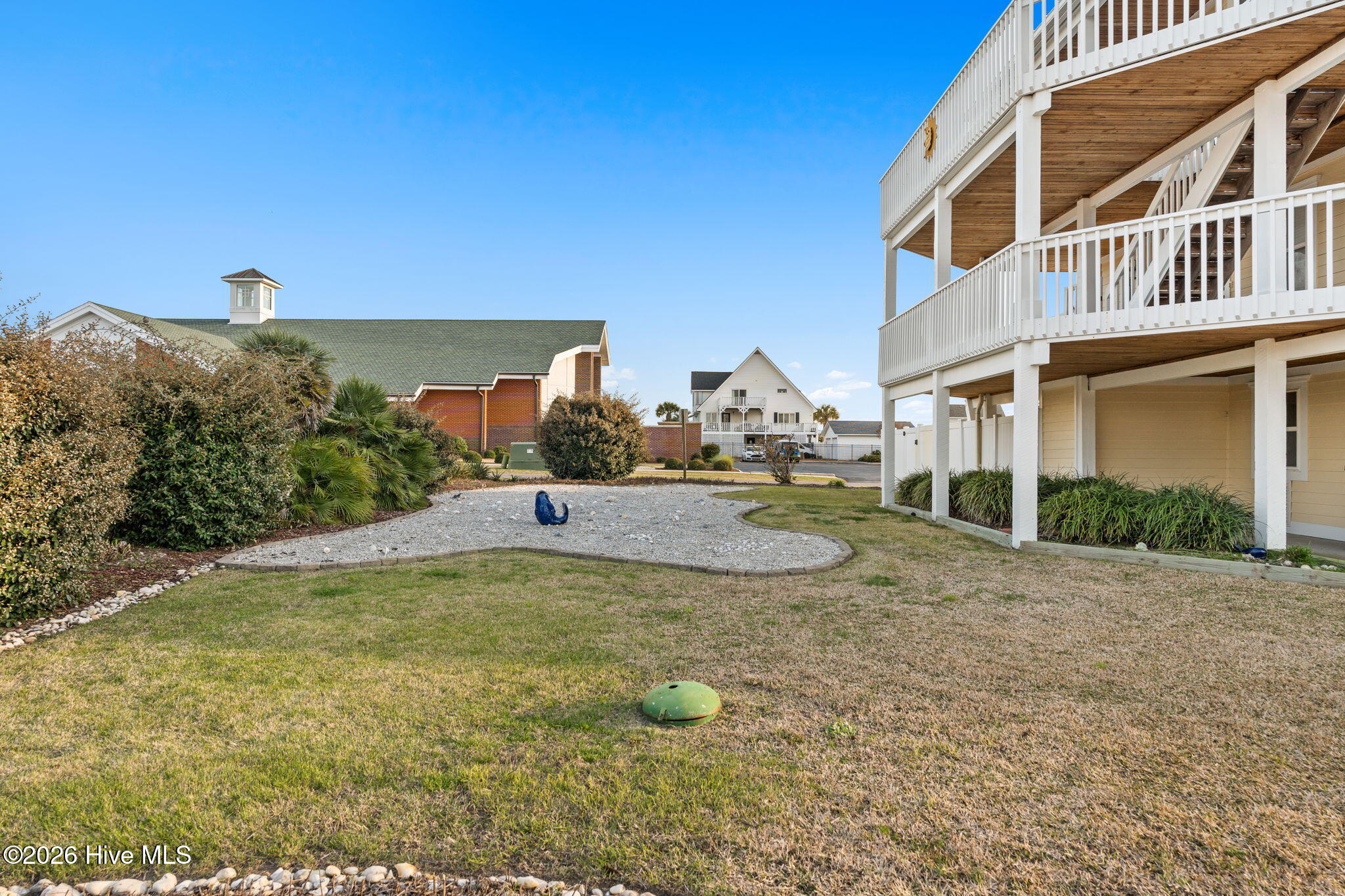 100561633 | Photo 48