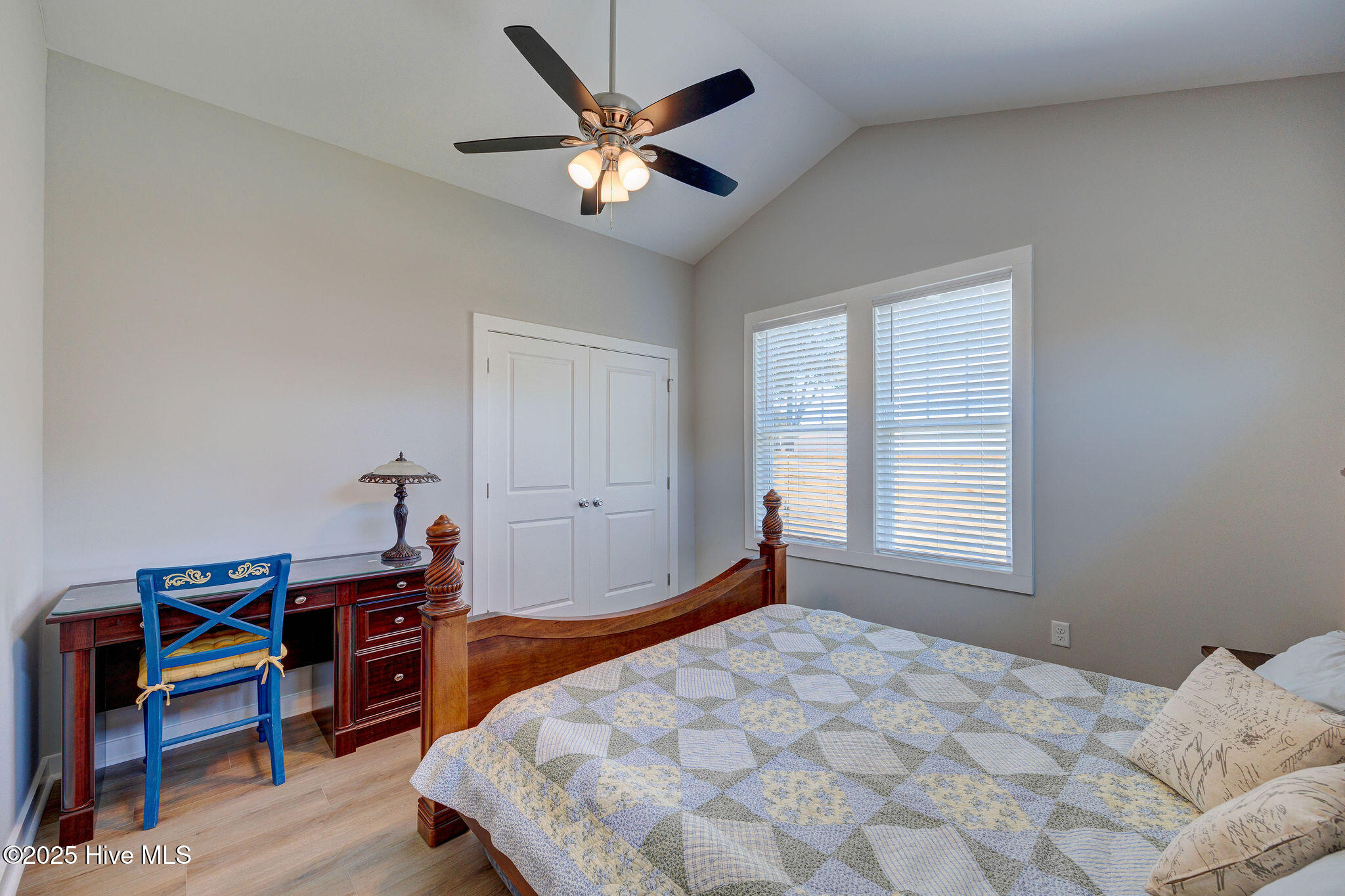 100521175 | Photo 19