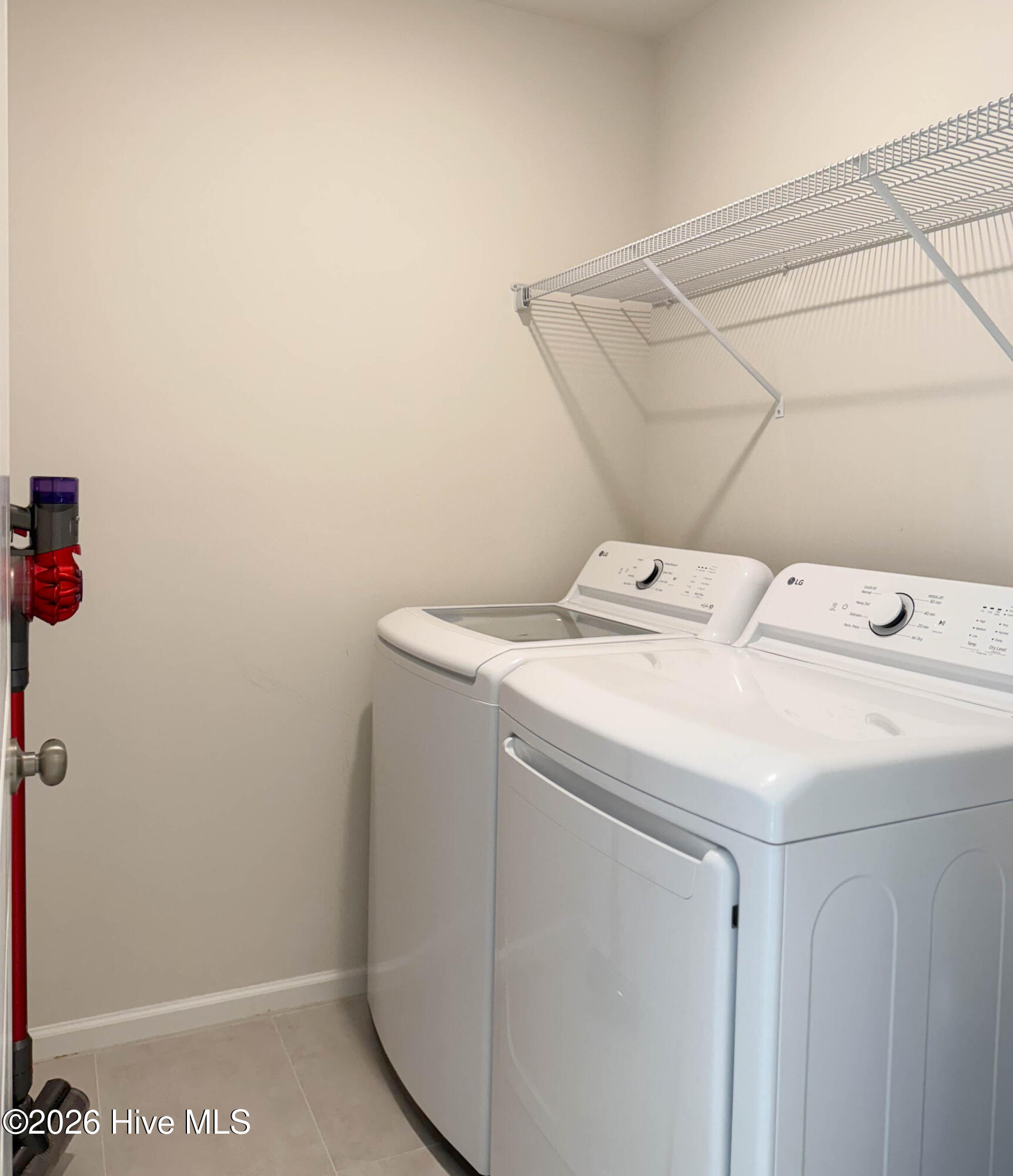 100548876 | Photo 28