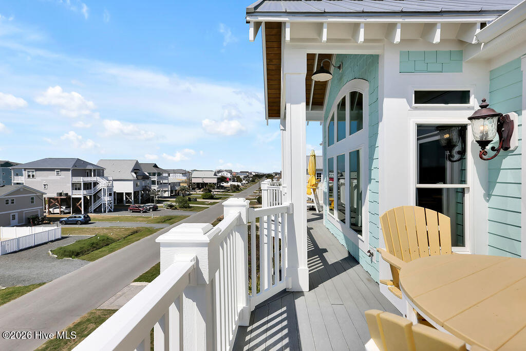 100564206 | Photo 44