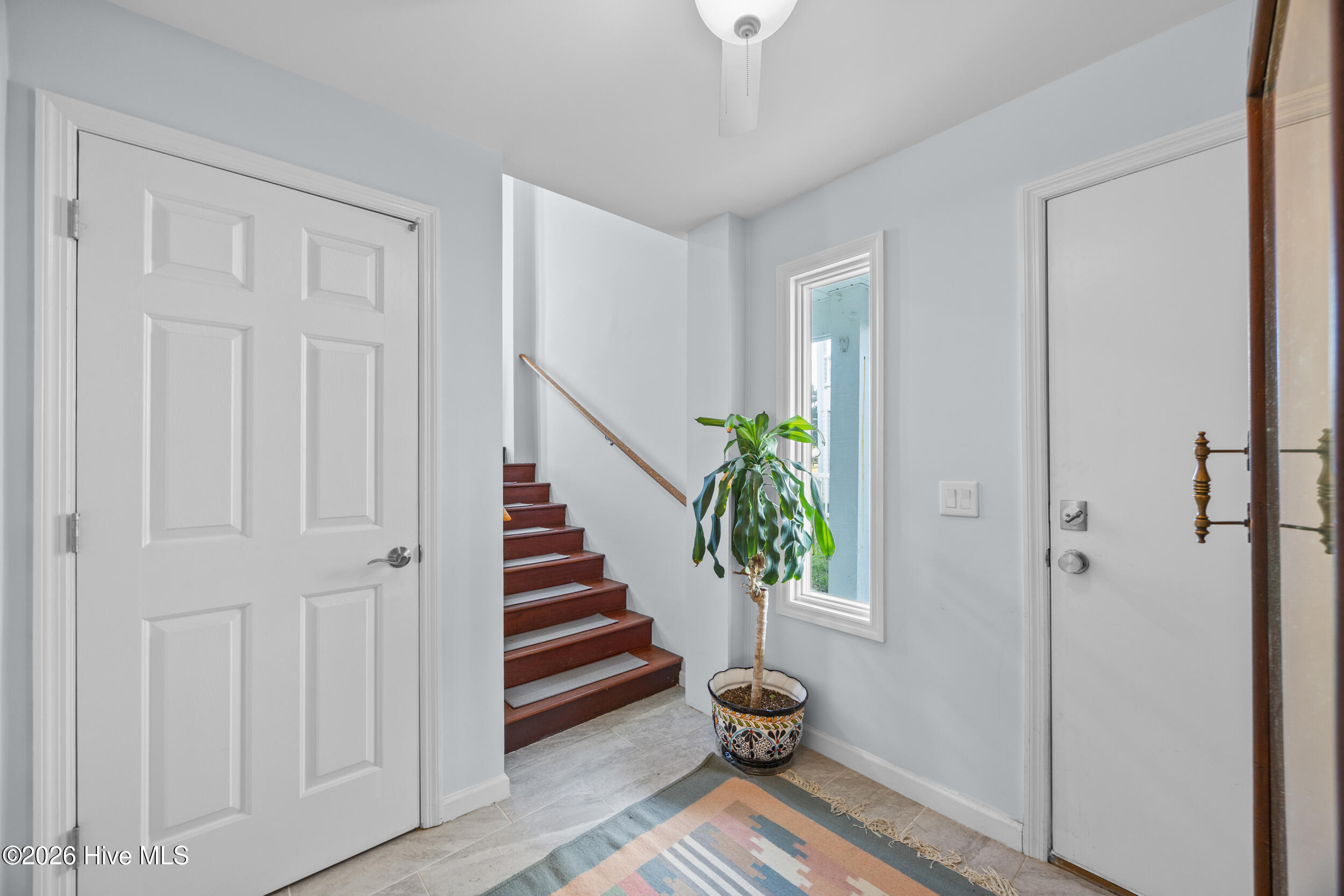 100564811 | Photo 62