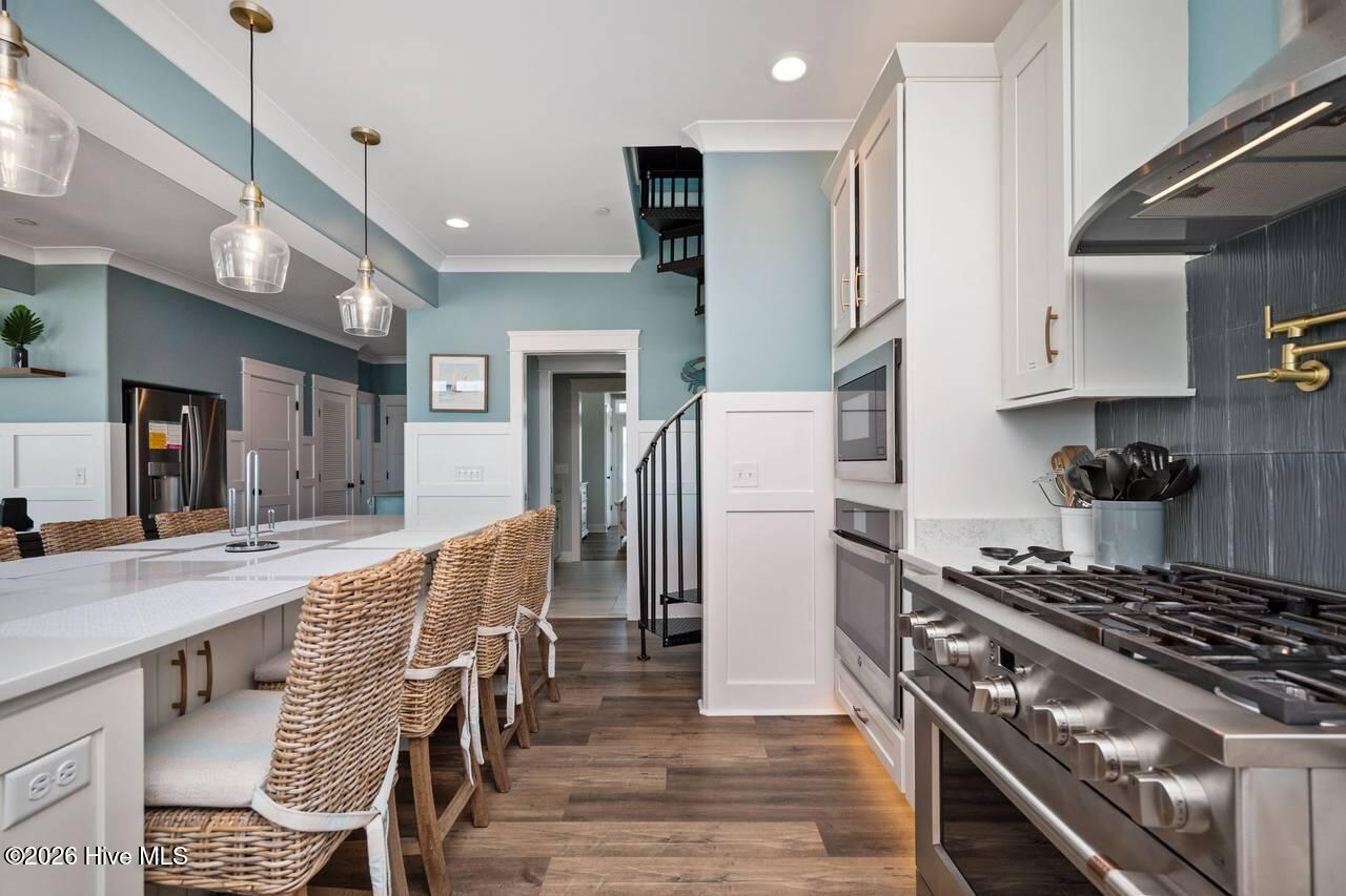 100560212 | Photo 66