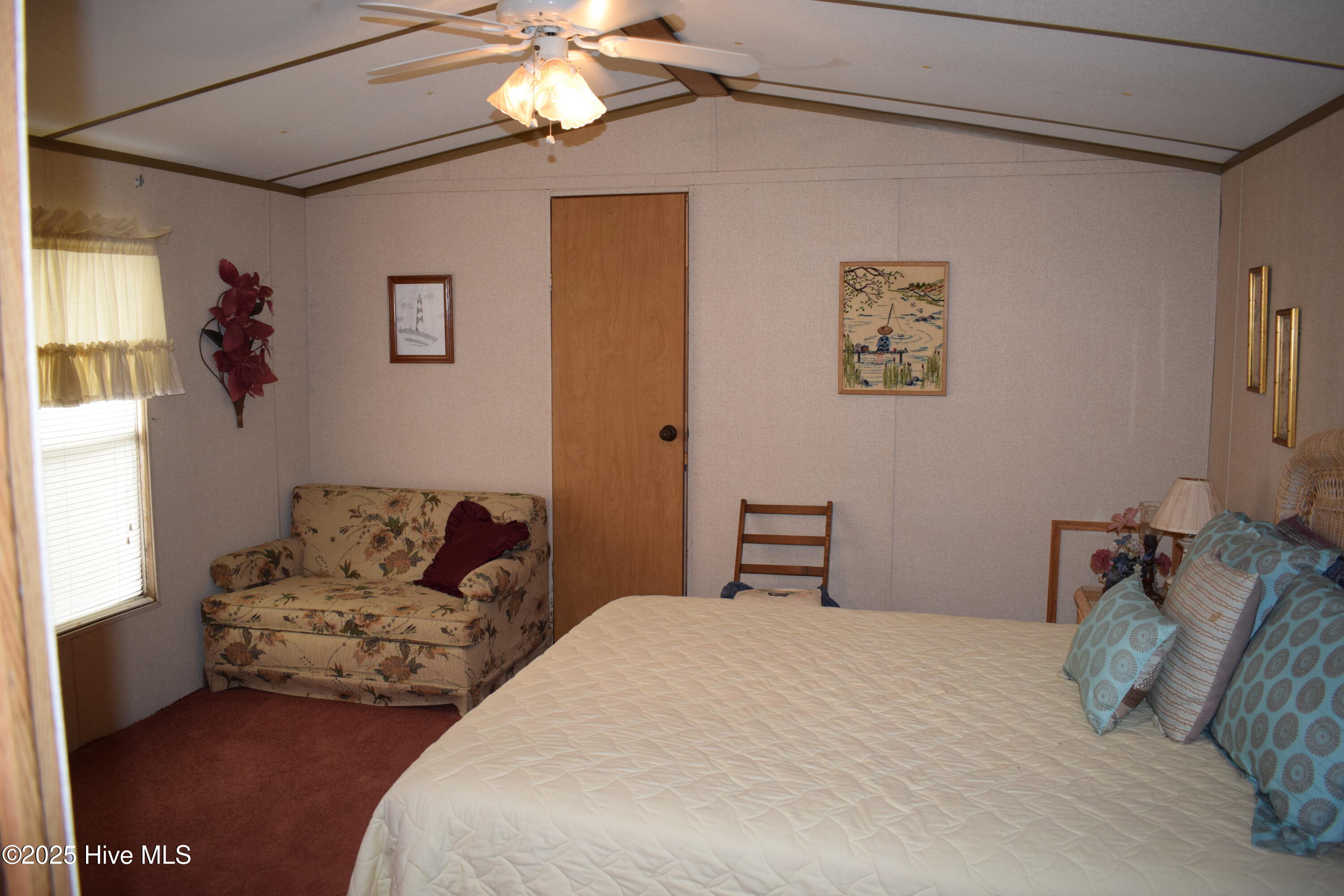 100547156 | Photo 18