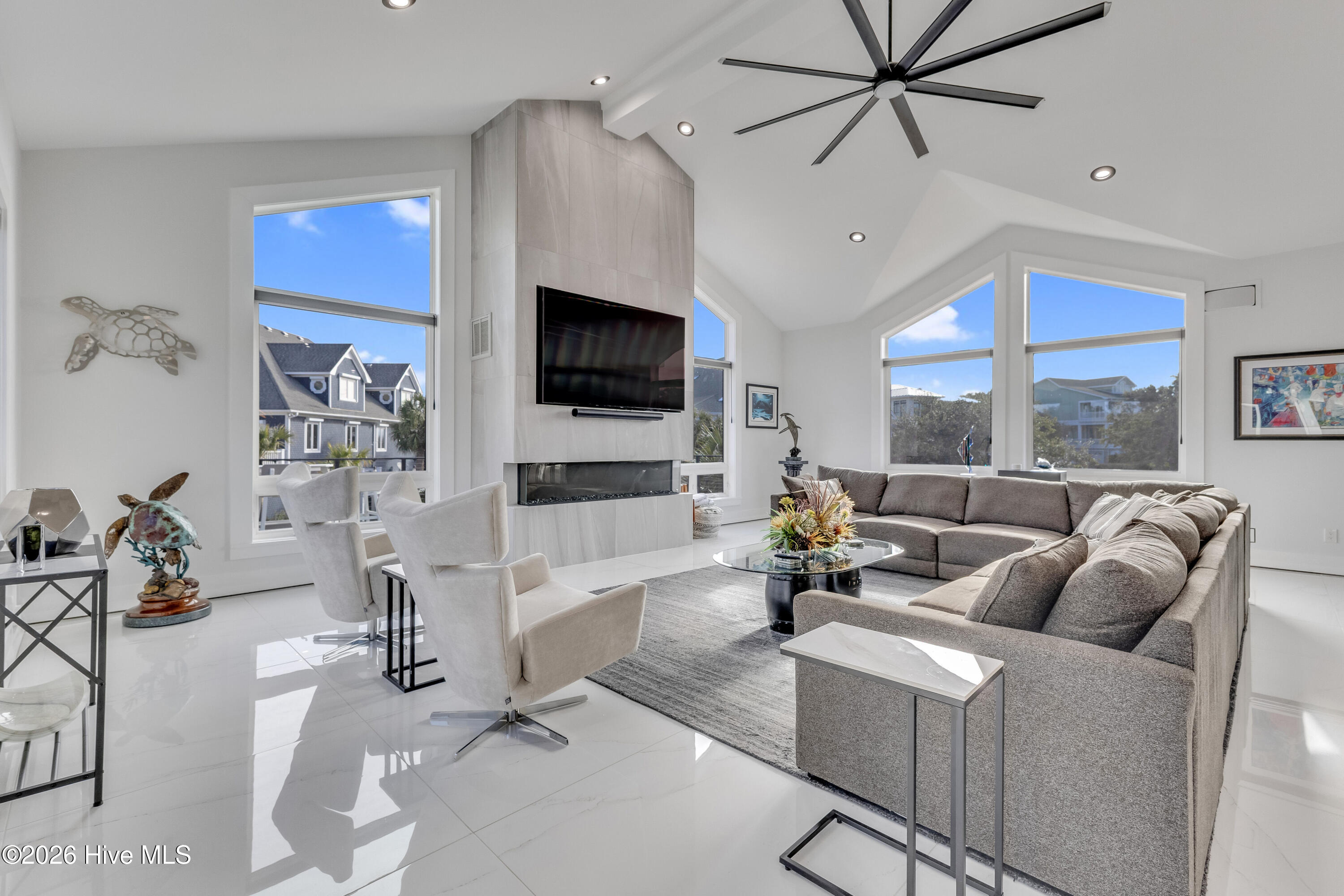 100559856 | Photo 18