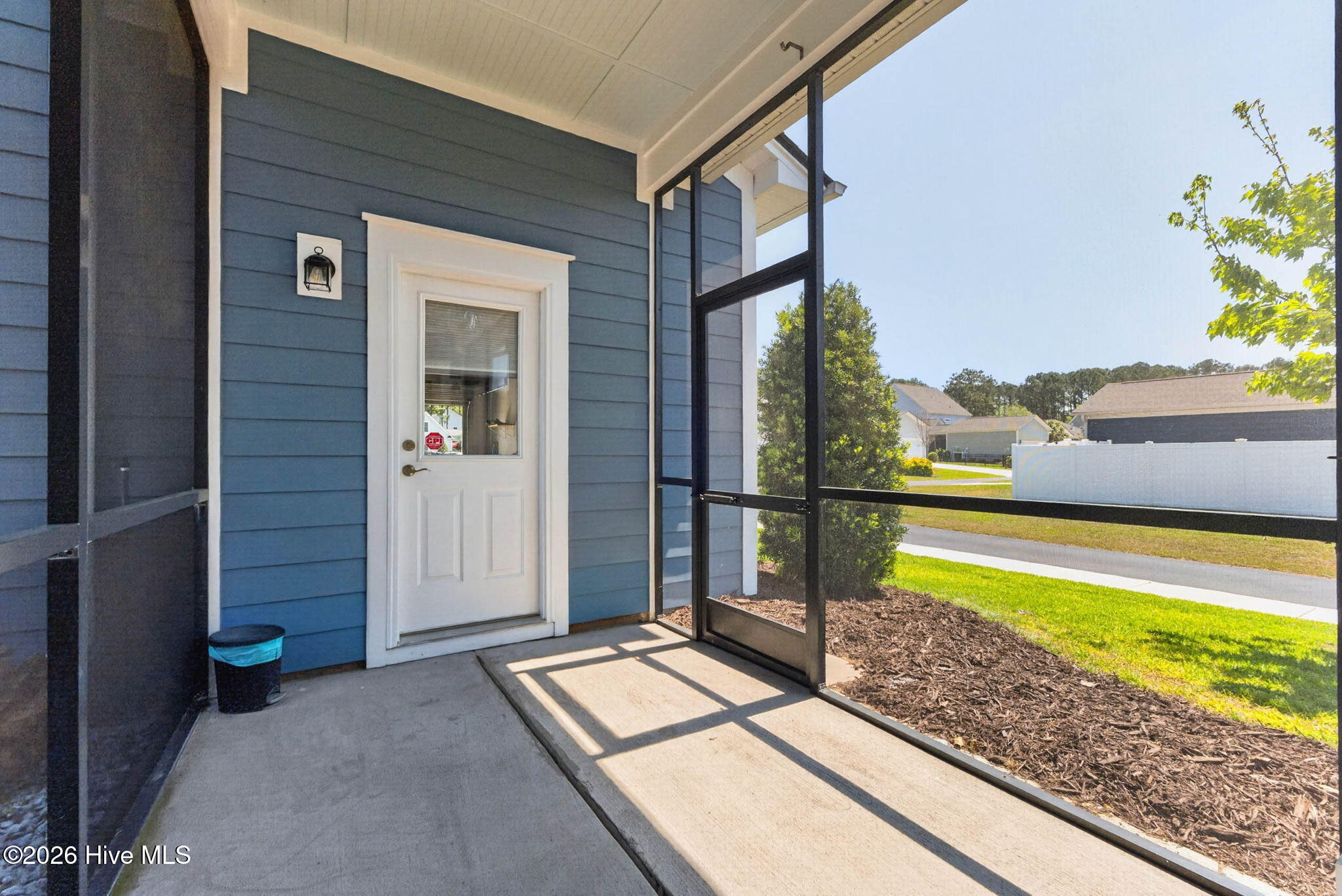 100567275 | Photo 48