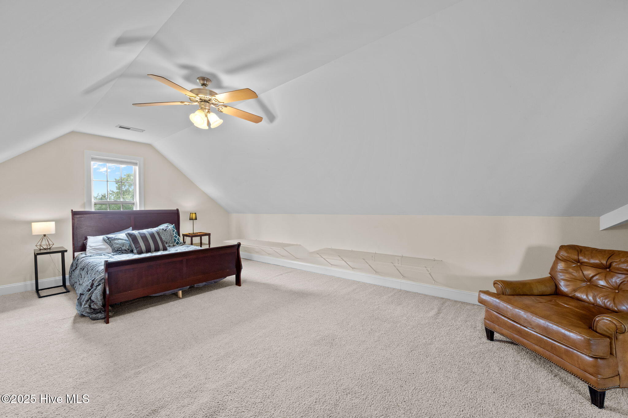 100530646 | Photo 41