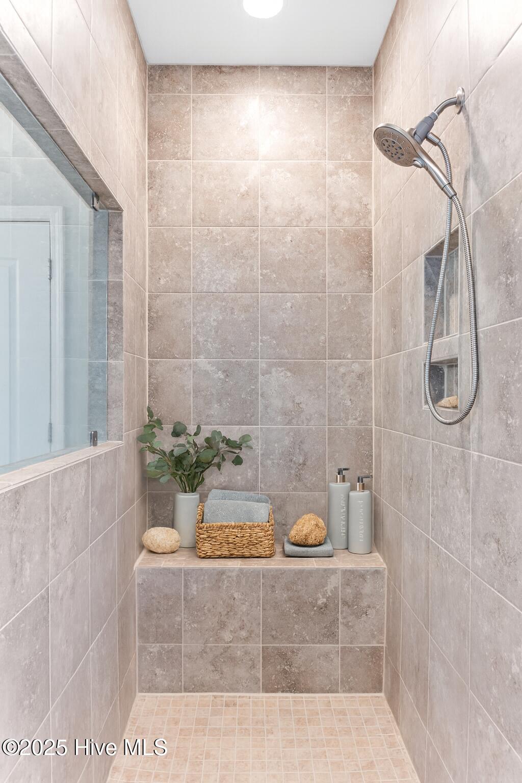 100538755 | Photo 31