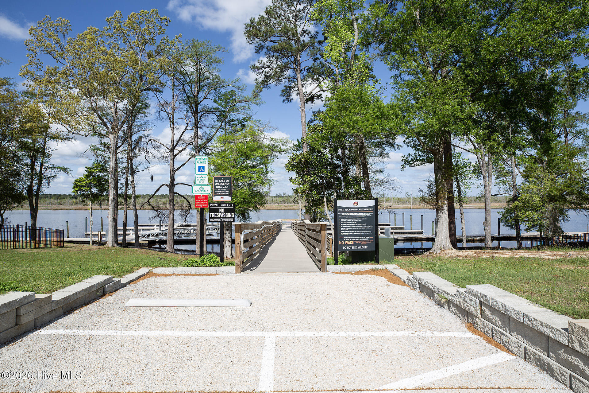 100563450 | Photo 59