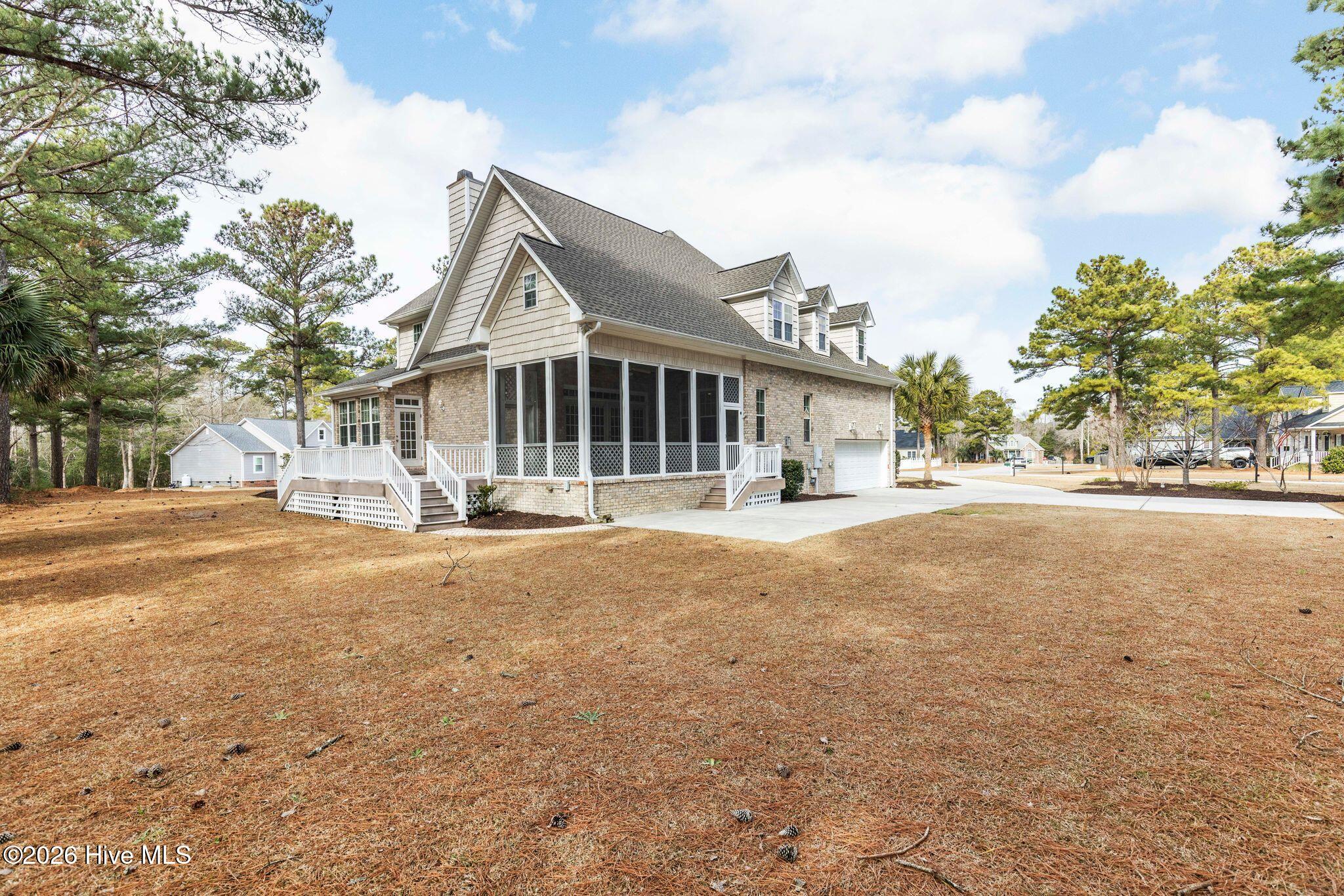 100553307 | Photo 96