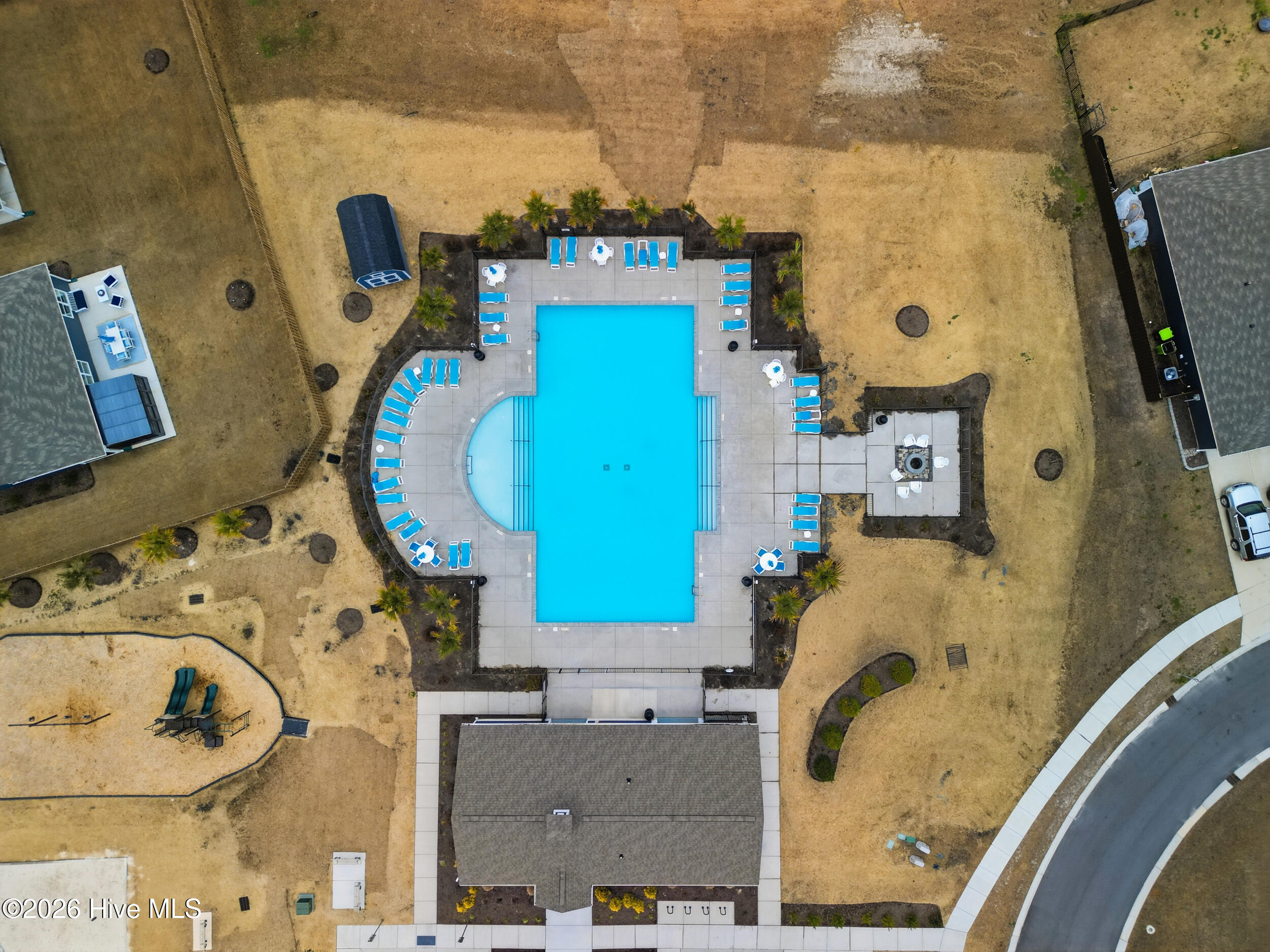 100555979 | Photo 74