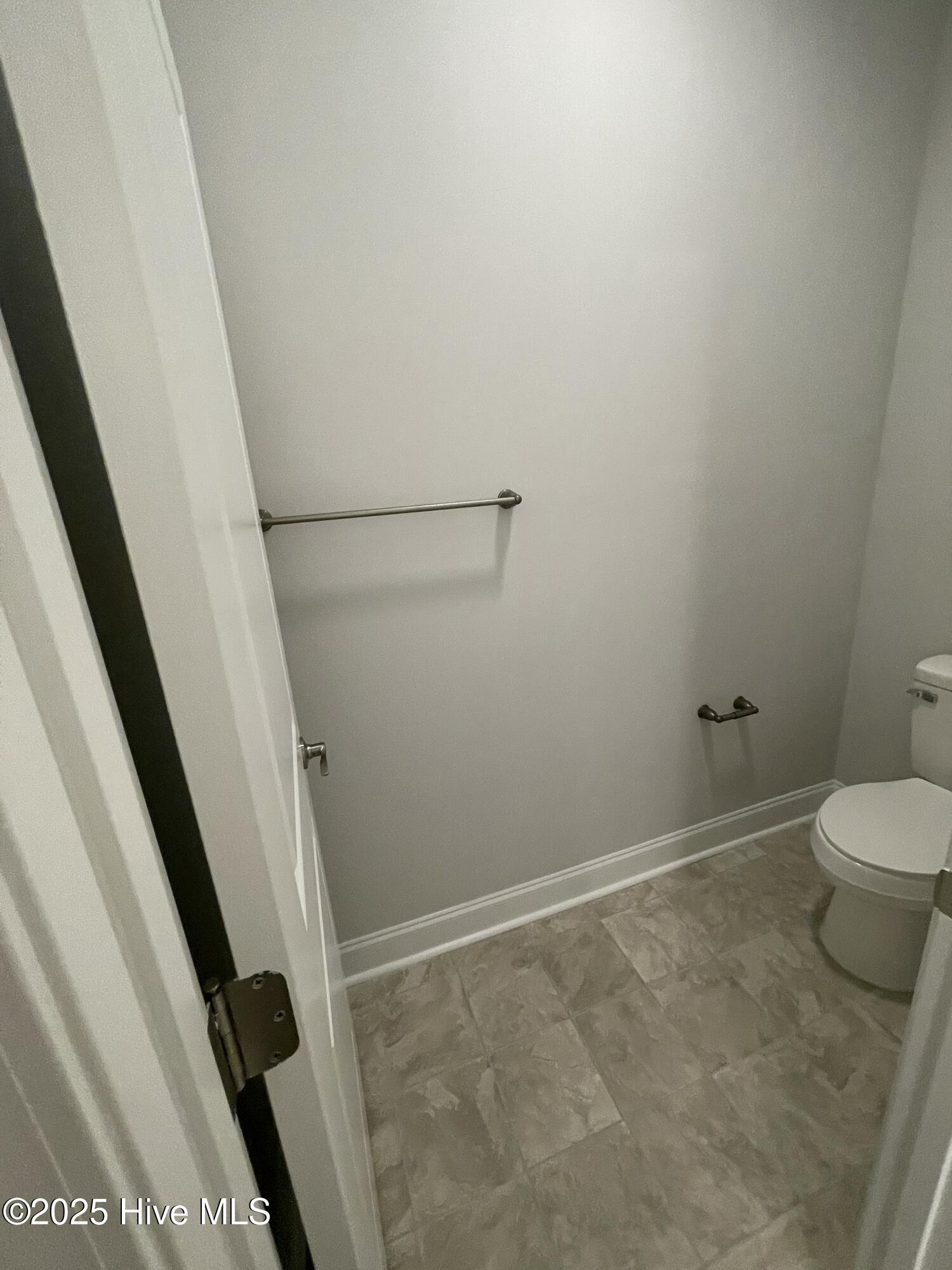 100522611 | Photo 51