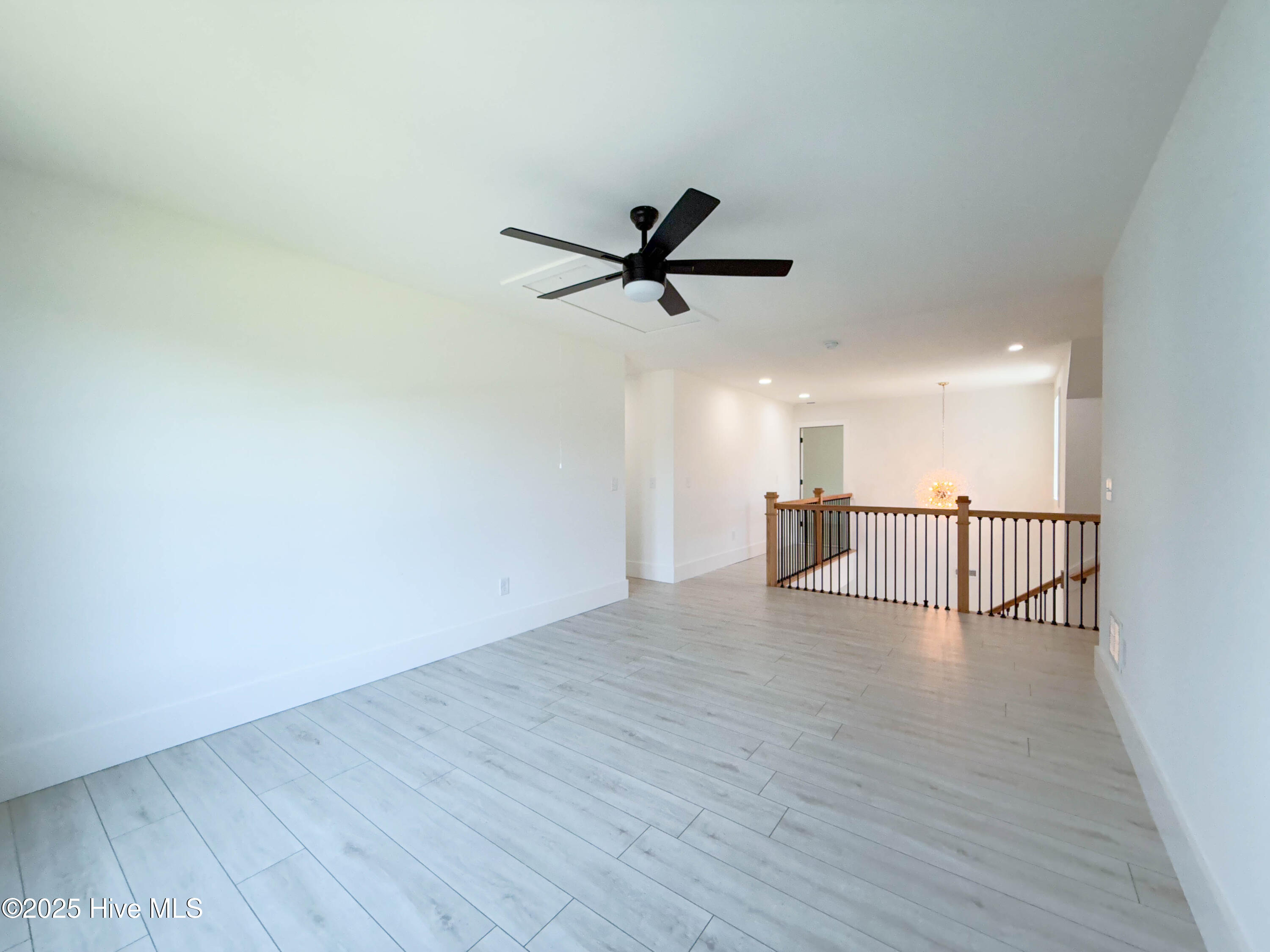 100539536 | Photo 46