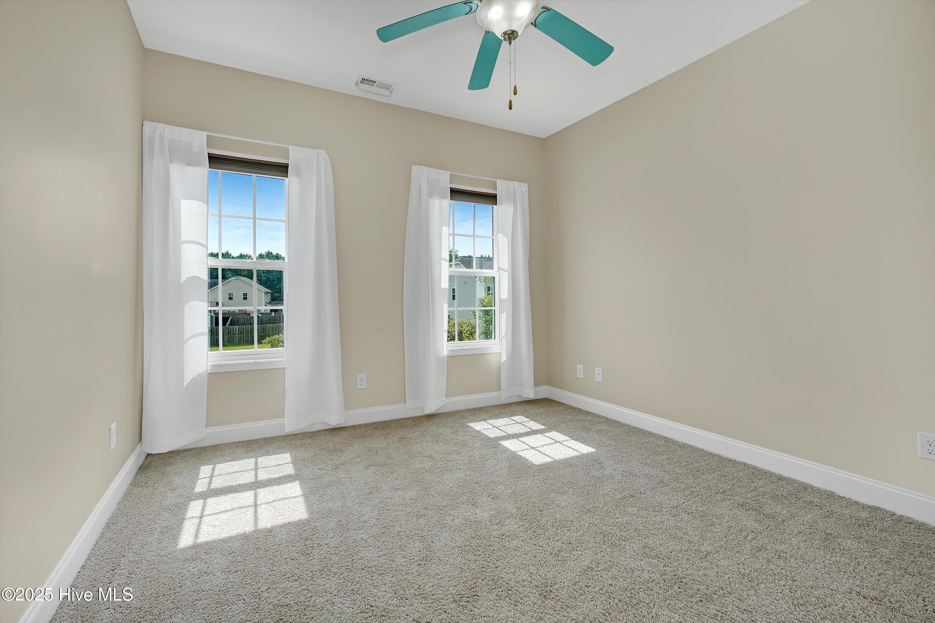 100543084 | Photo 29