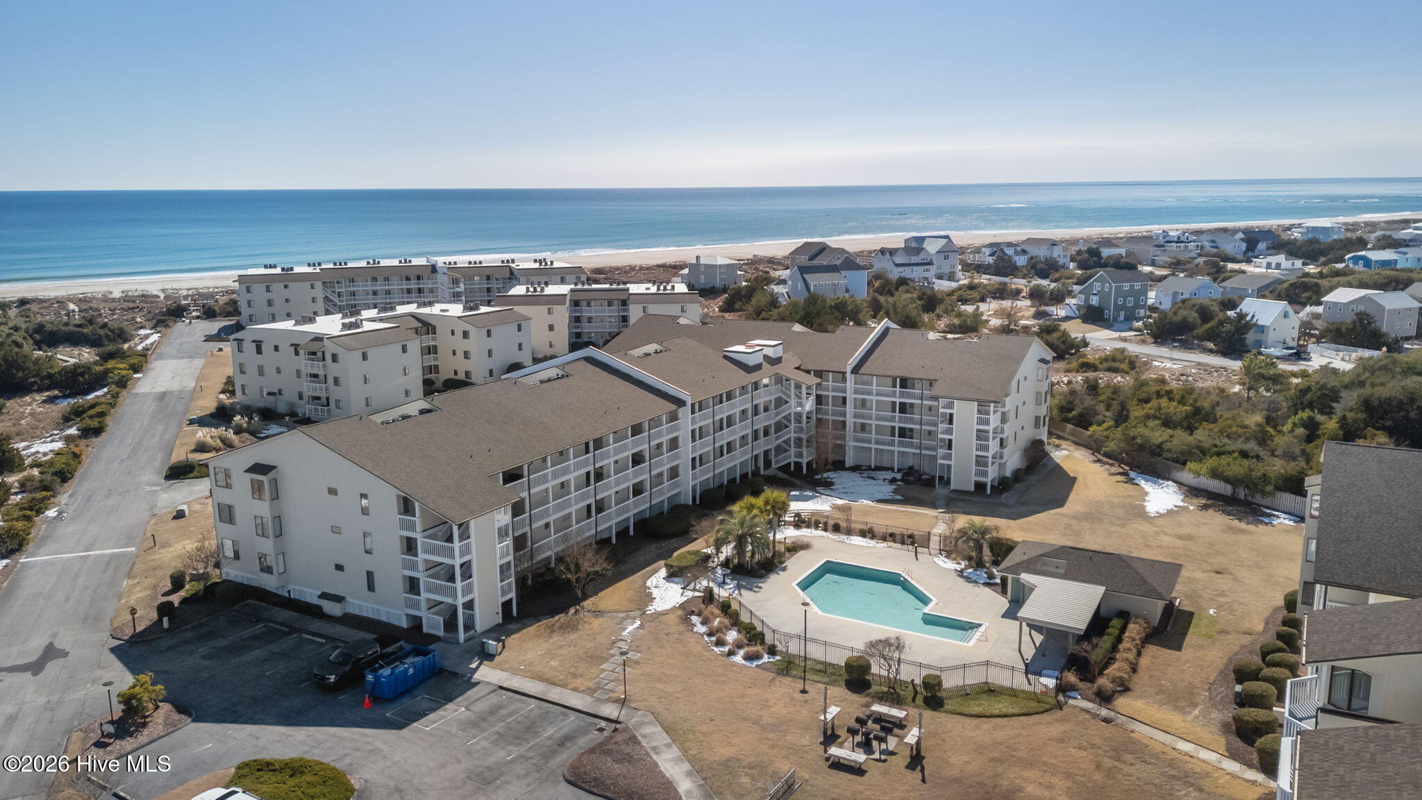 100551765 | Photo 43