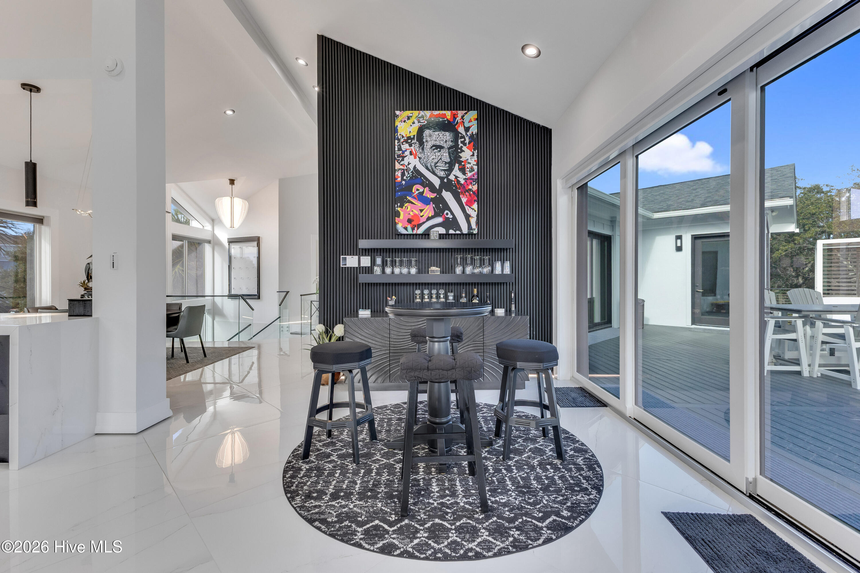 100559856 | Photo 22