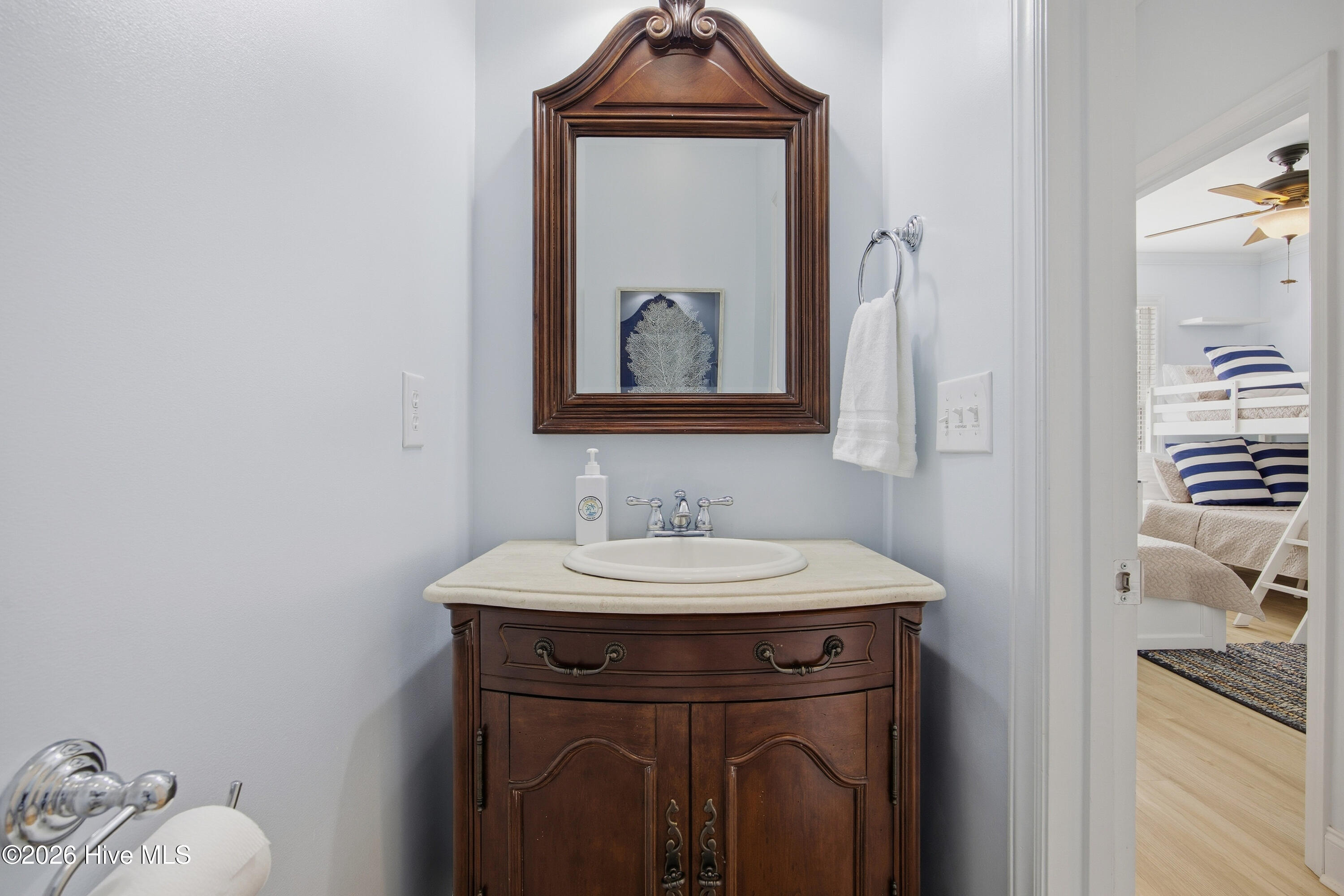 100552701 | Photo 29