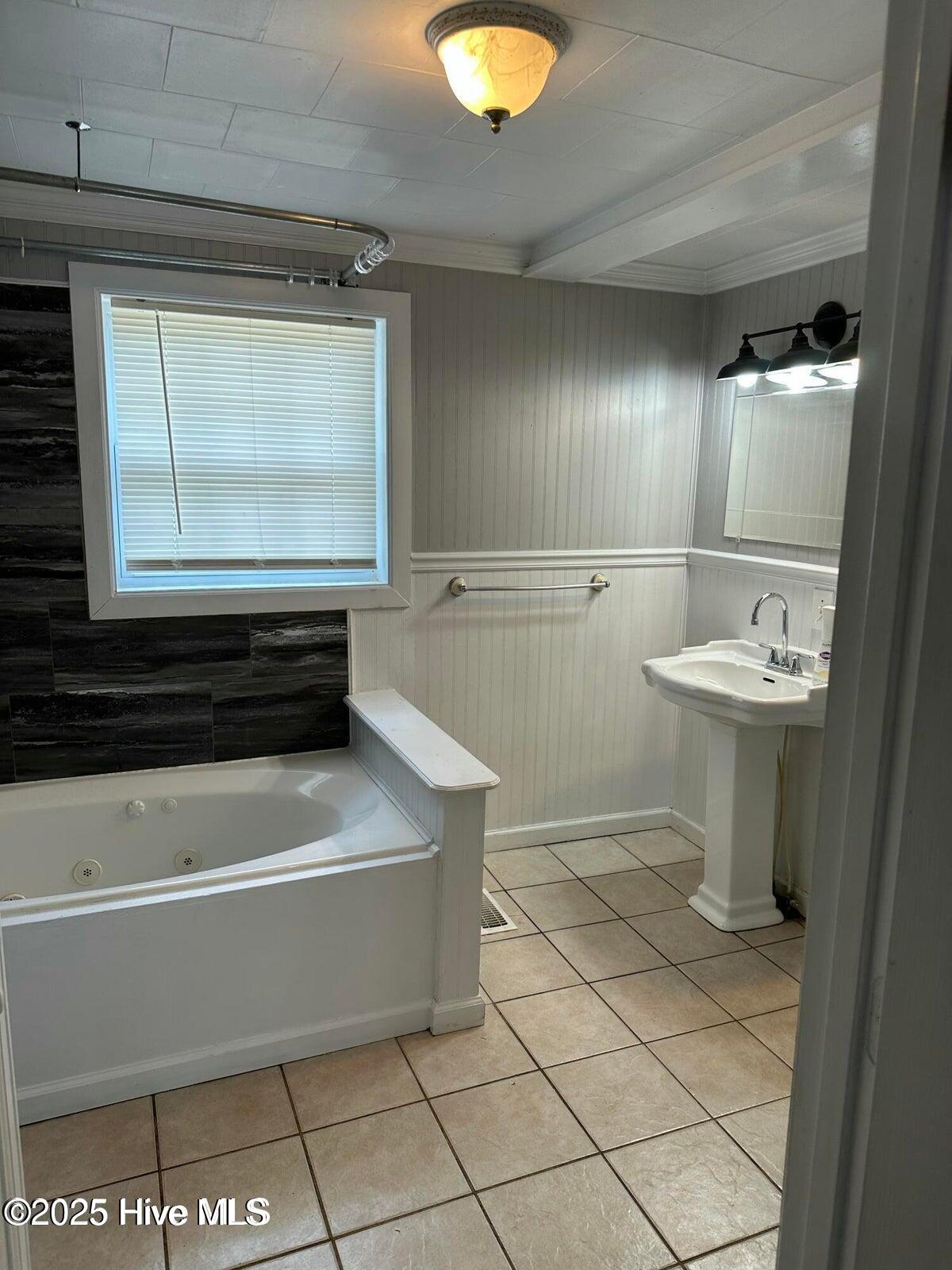 100526094 | Photo 15