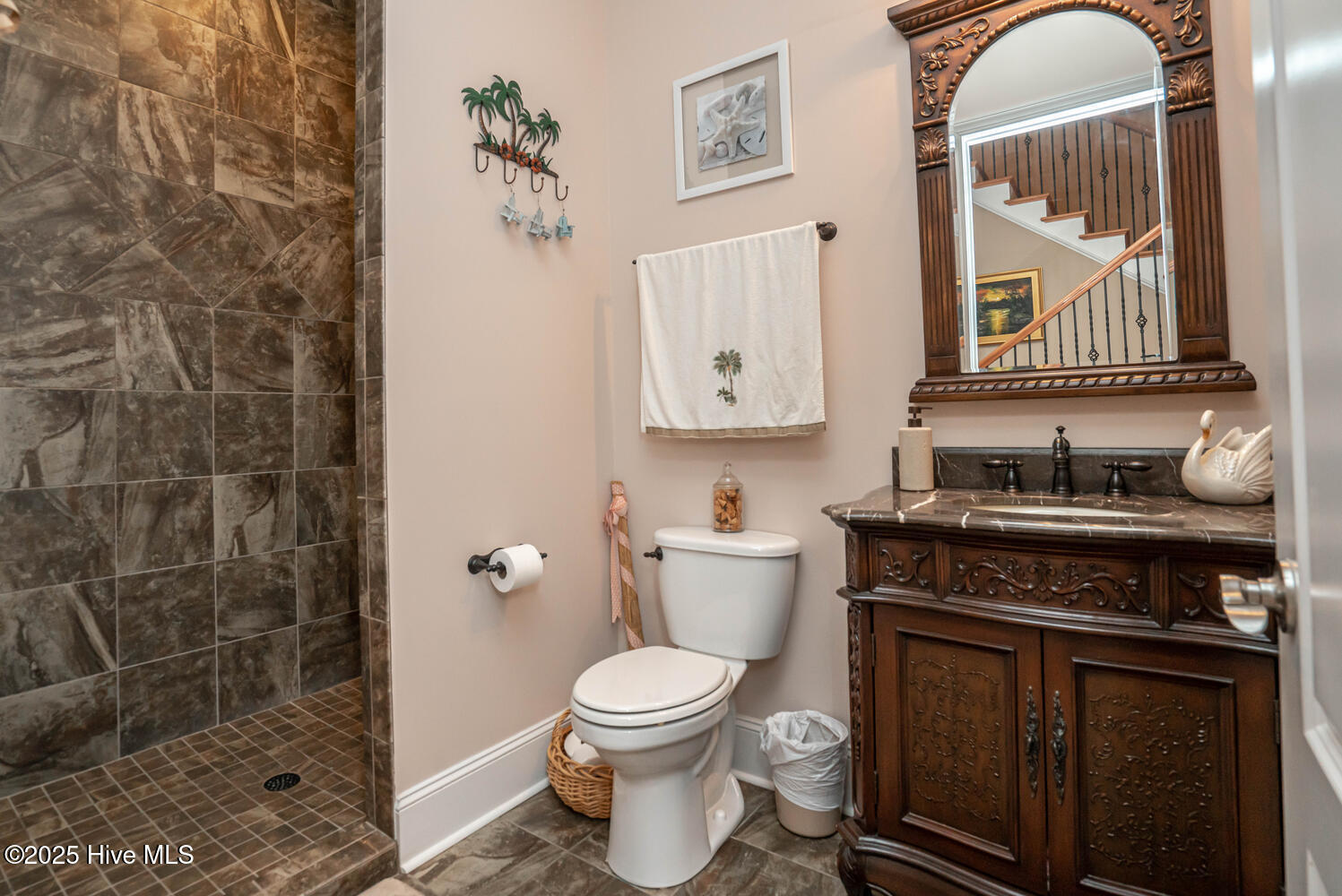 100534571 | Photo 39