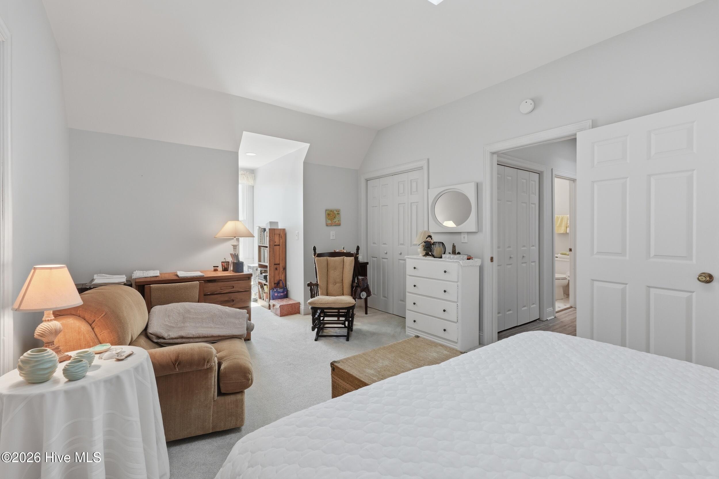 100561994 | Photo 55