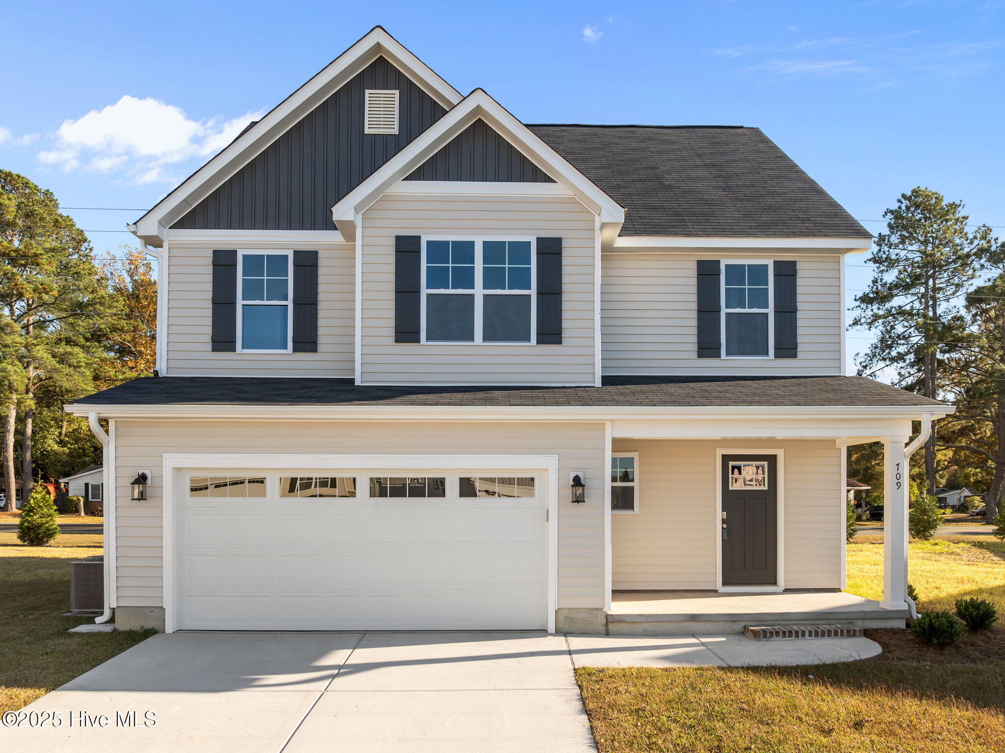 Homes for sale in Greenville, NC | 709 Oleander Dr, Greenville, NC 27858 | MLS# 100515934