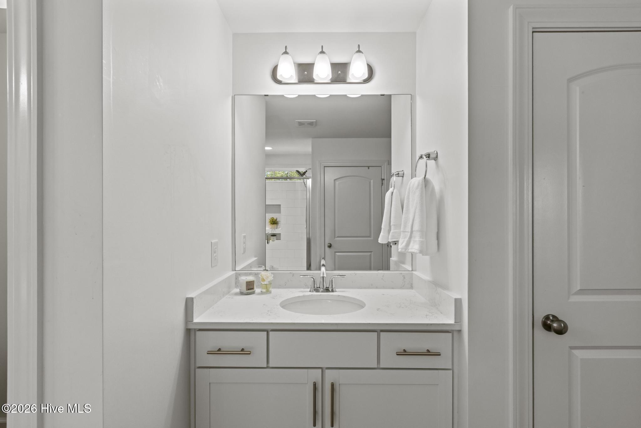 100554493 | Photo 39