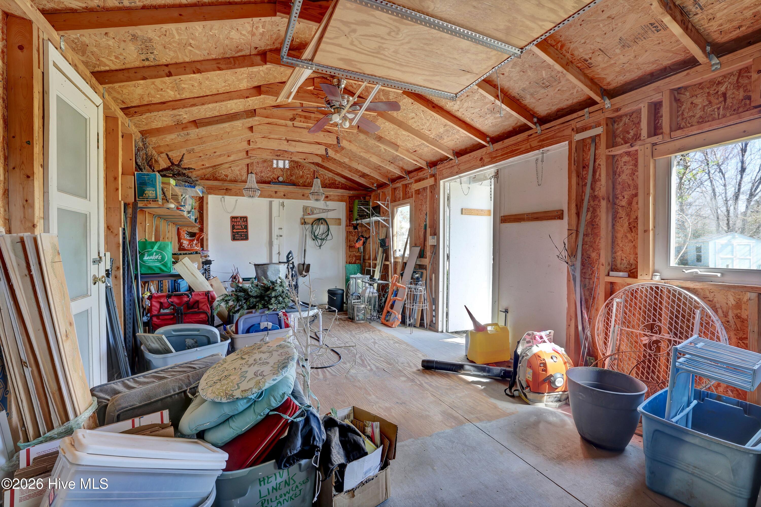 100562291 | Photo 27