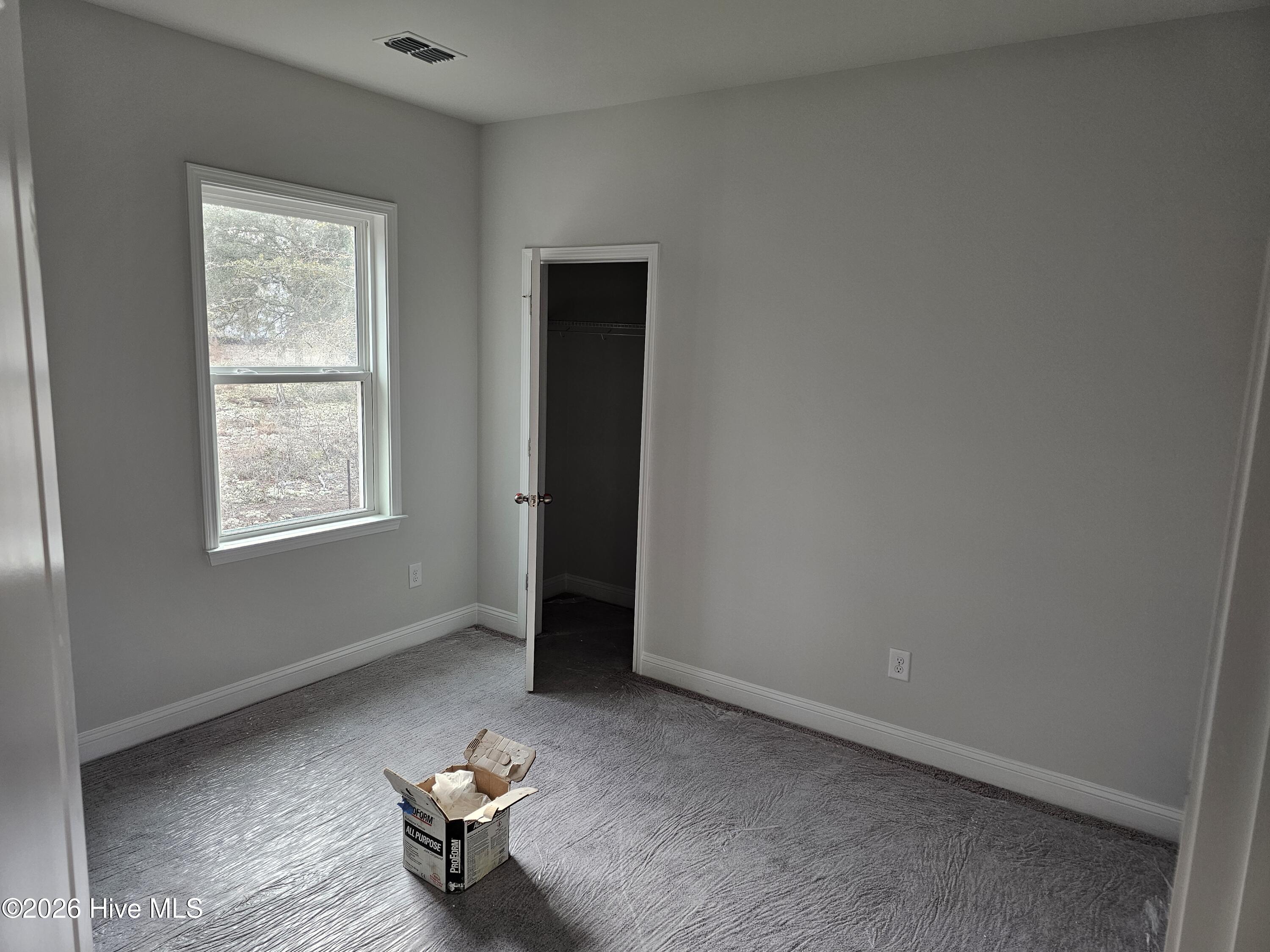 100540588 | Photo 12