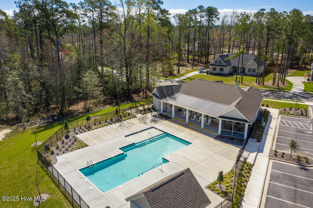 100535859 | Photo 51