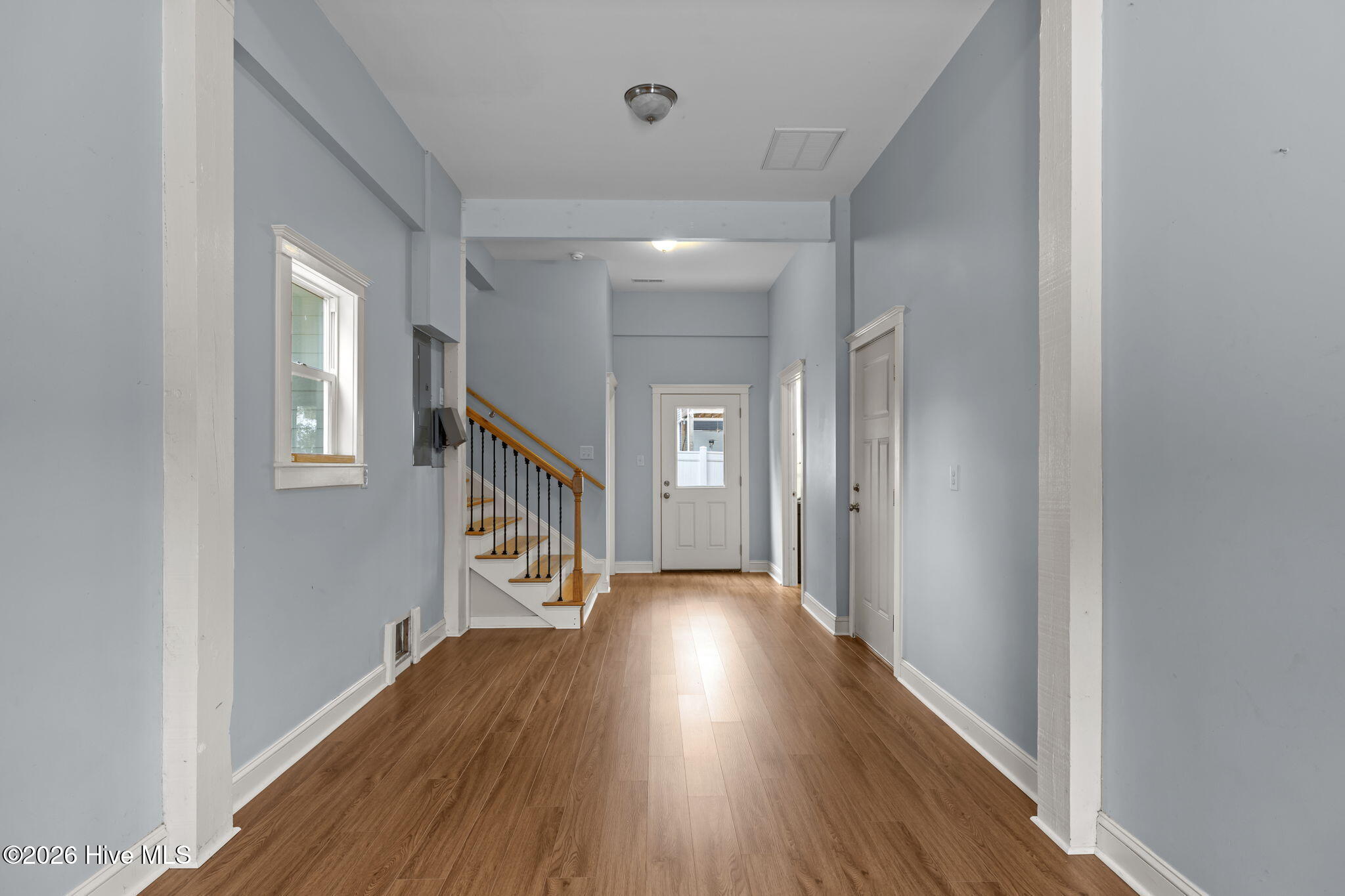 100553513 | Photo 42