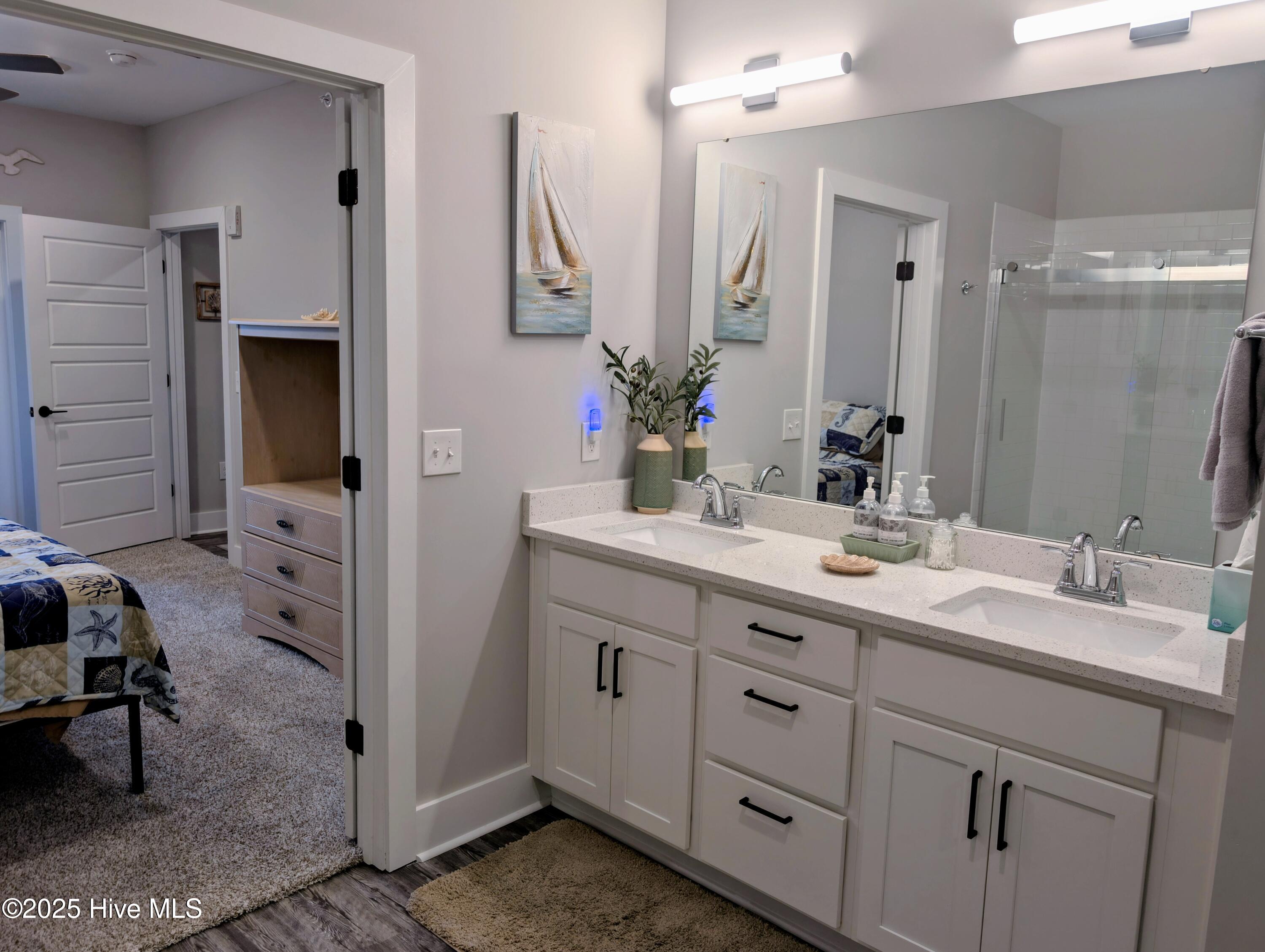 100543539 | Photo 10