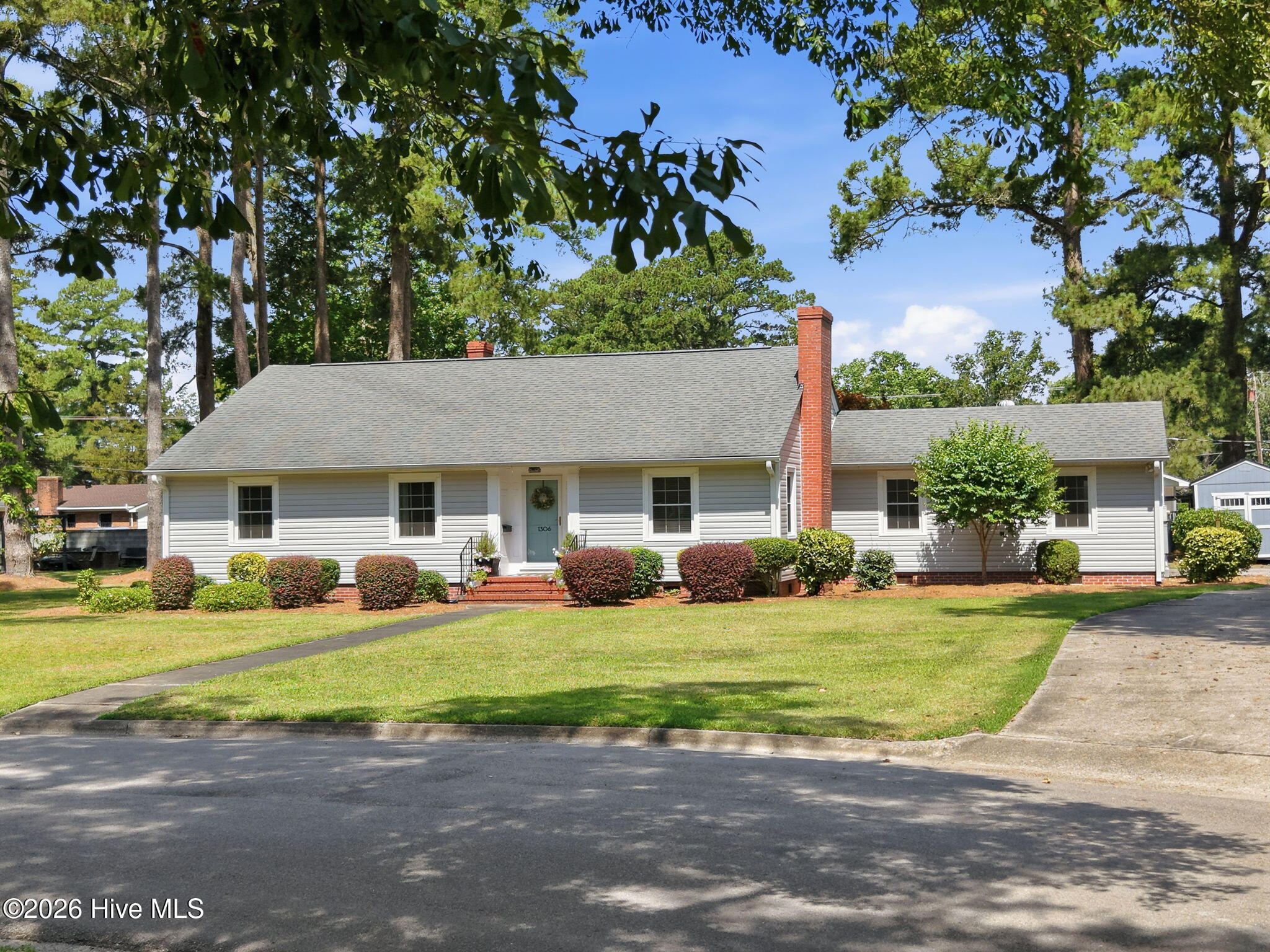 2nd image of 1306 Summit Ave, Washington, NC 27889 | MLS# 100583850