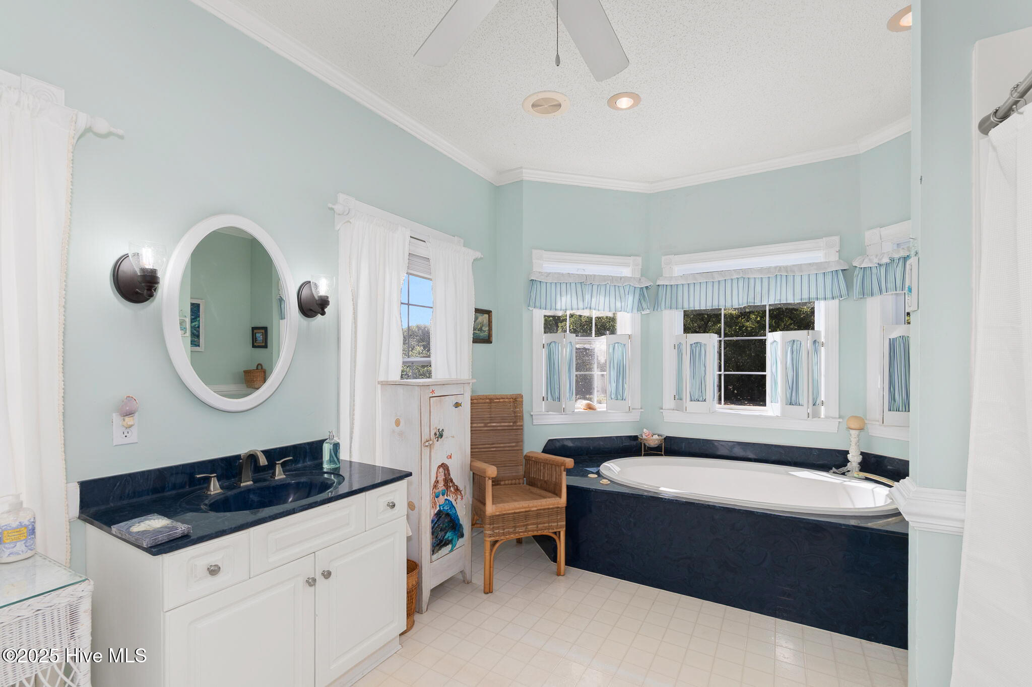 100516943 | Photo 19