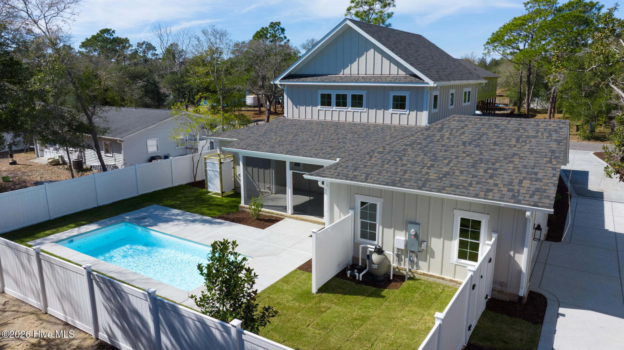 100516675 | Photo 78