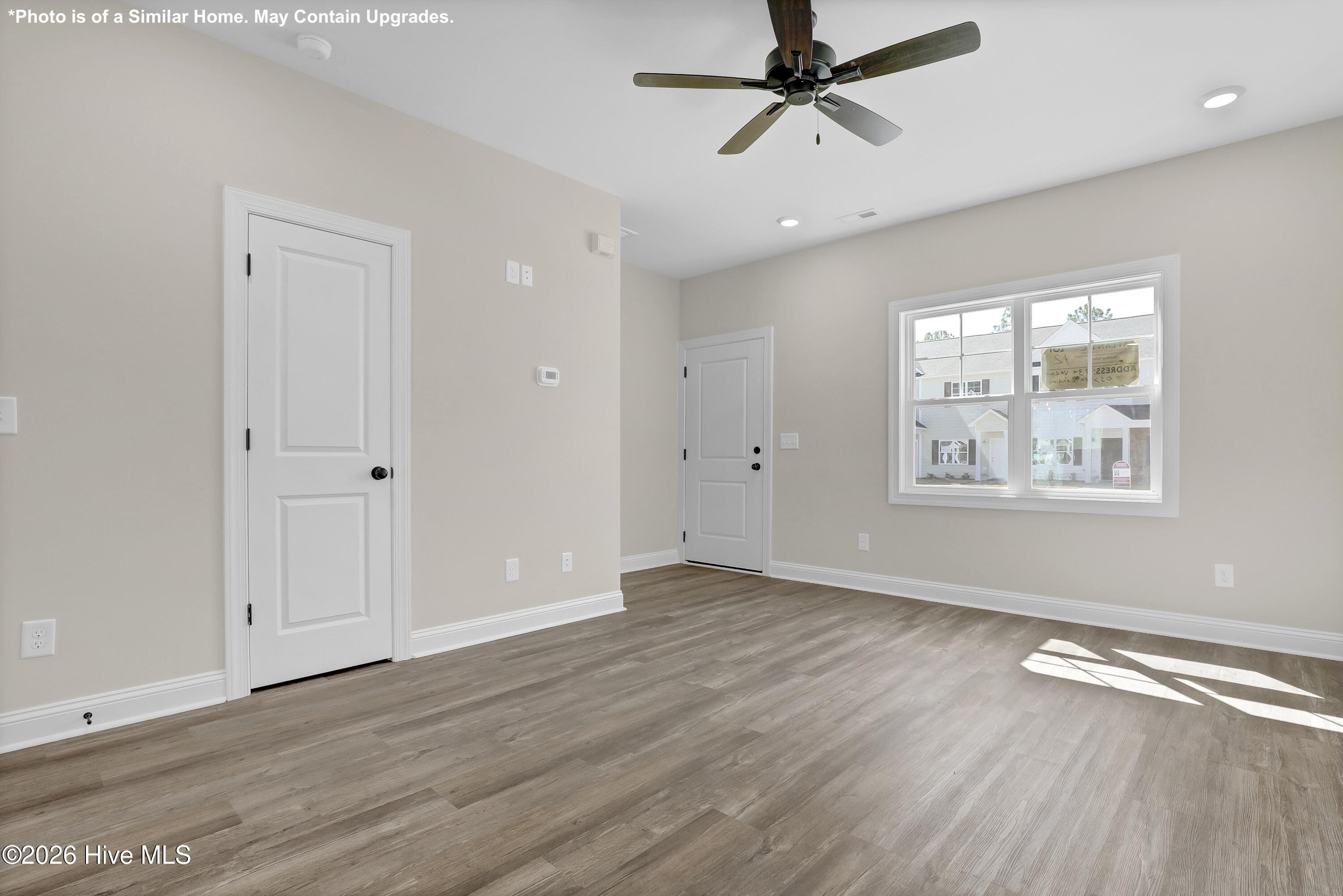 100537569 | Photo 29