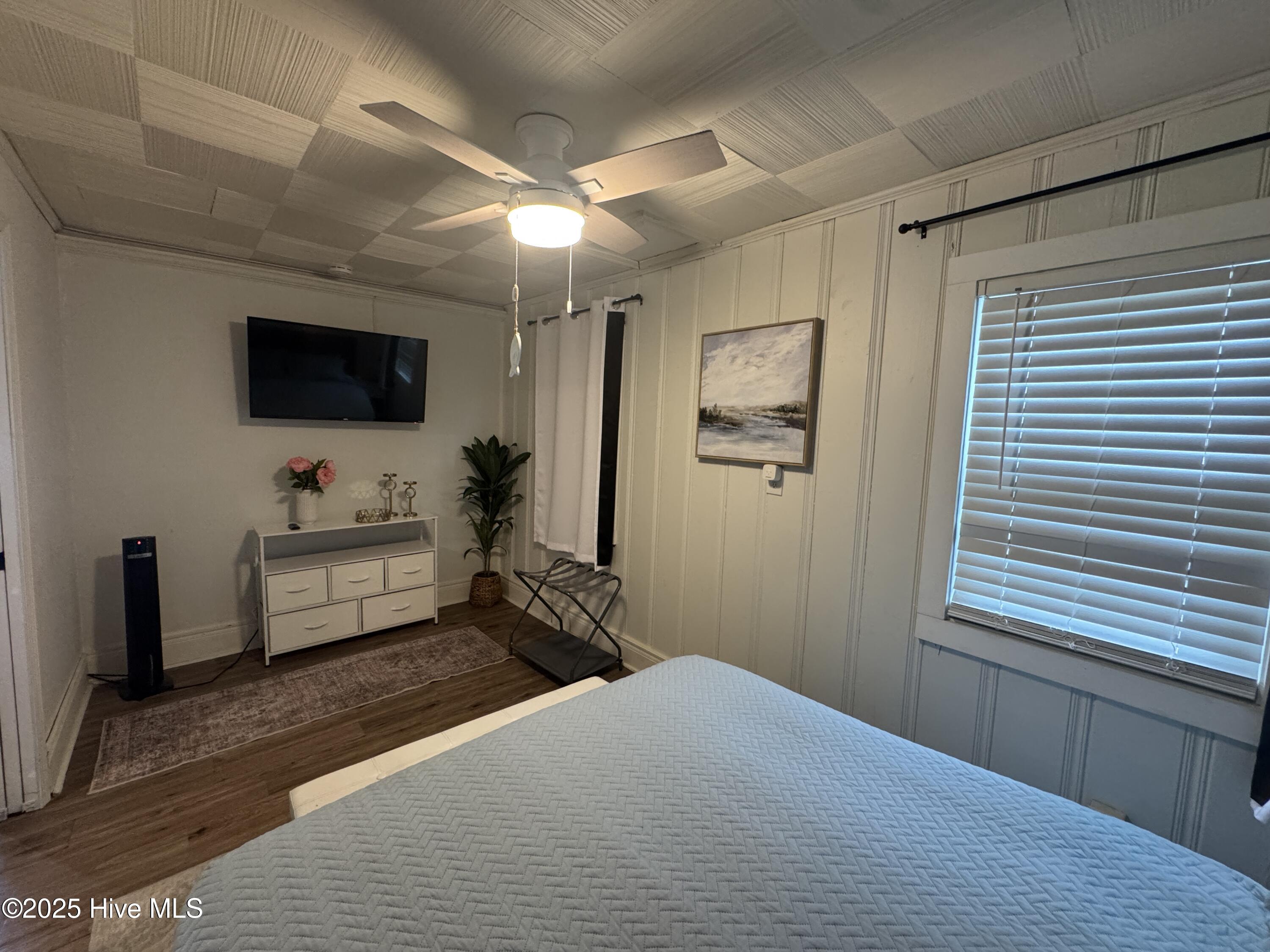 100515345 | Photo 11