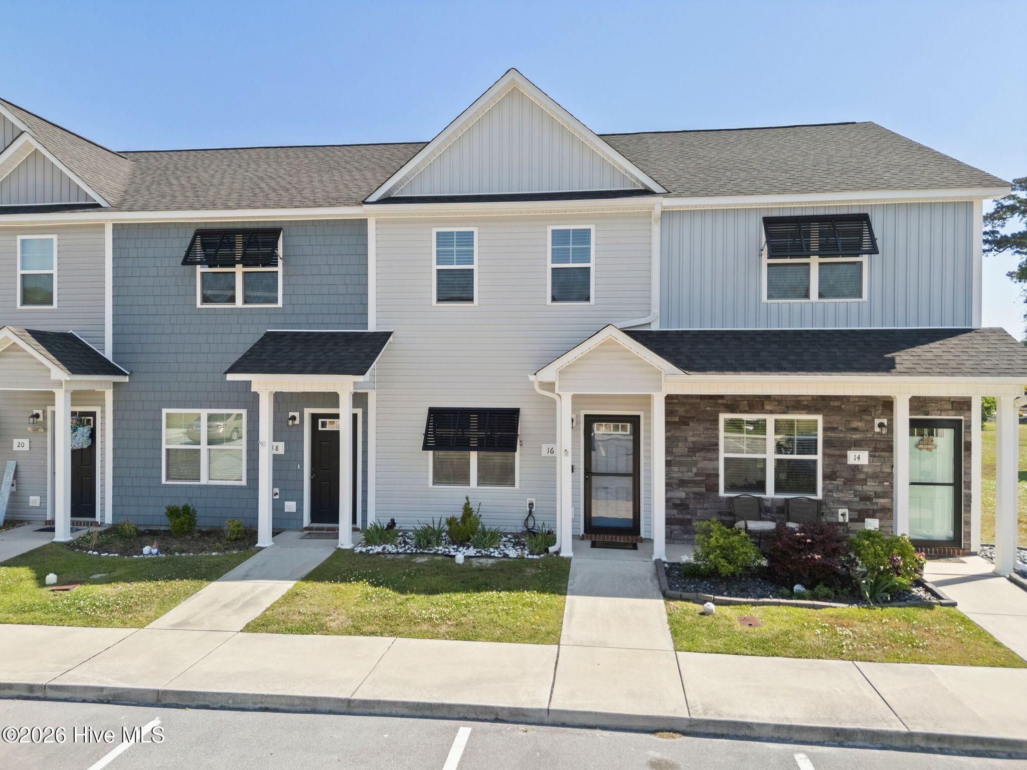 100569954 | Photo 39