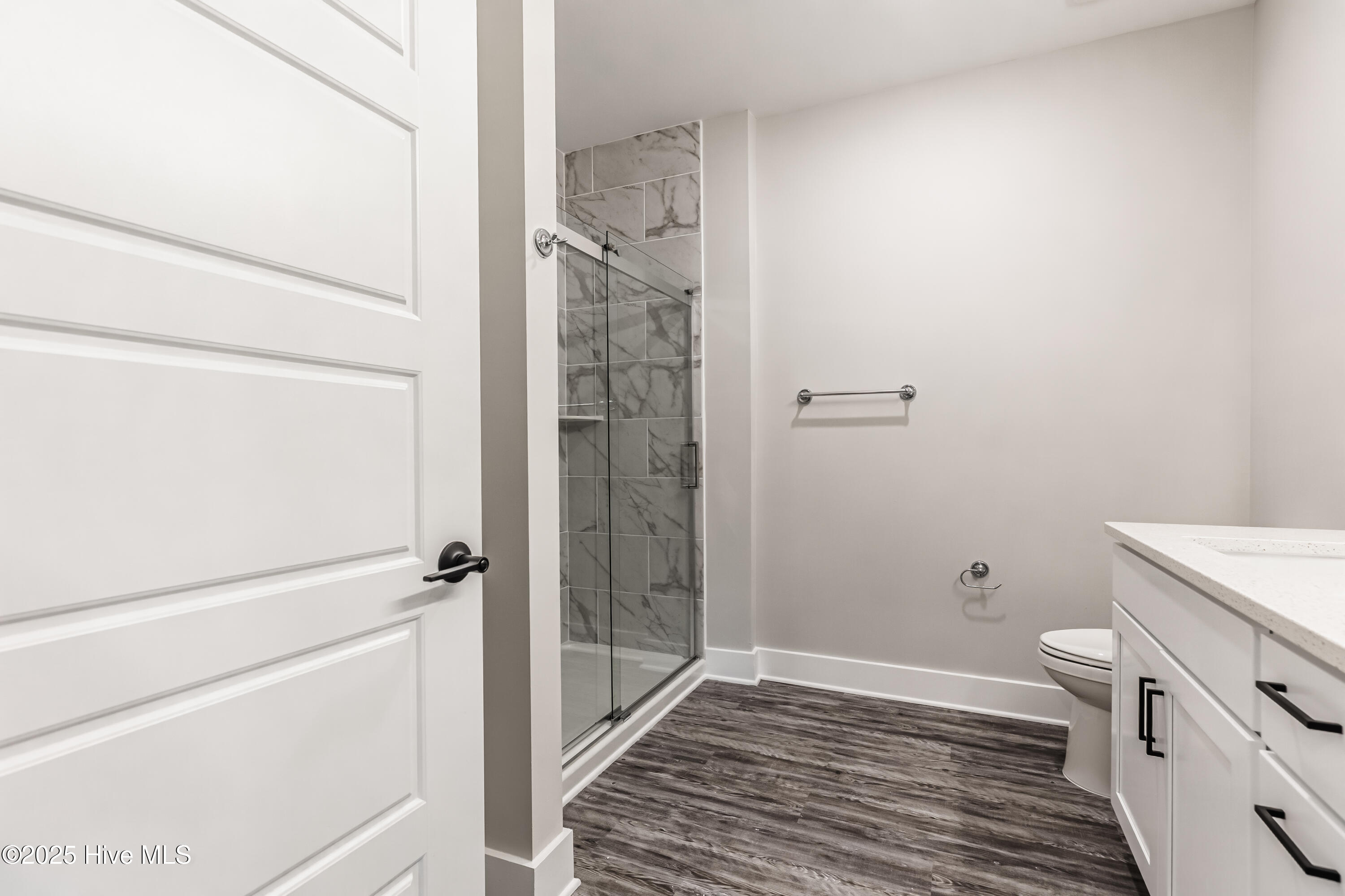 100529364 | Photo 23