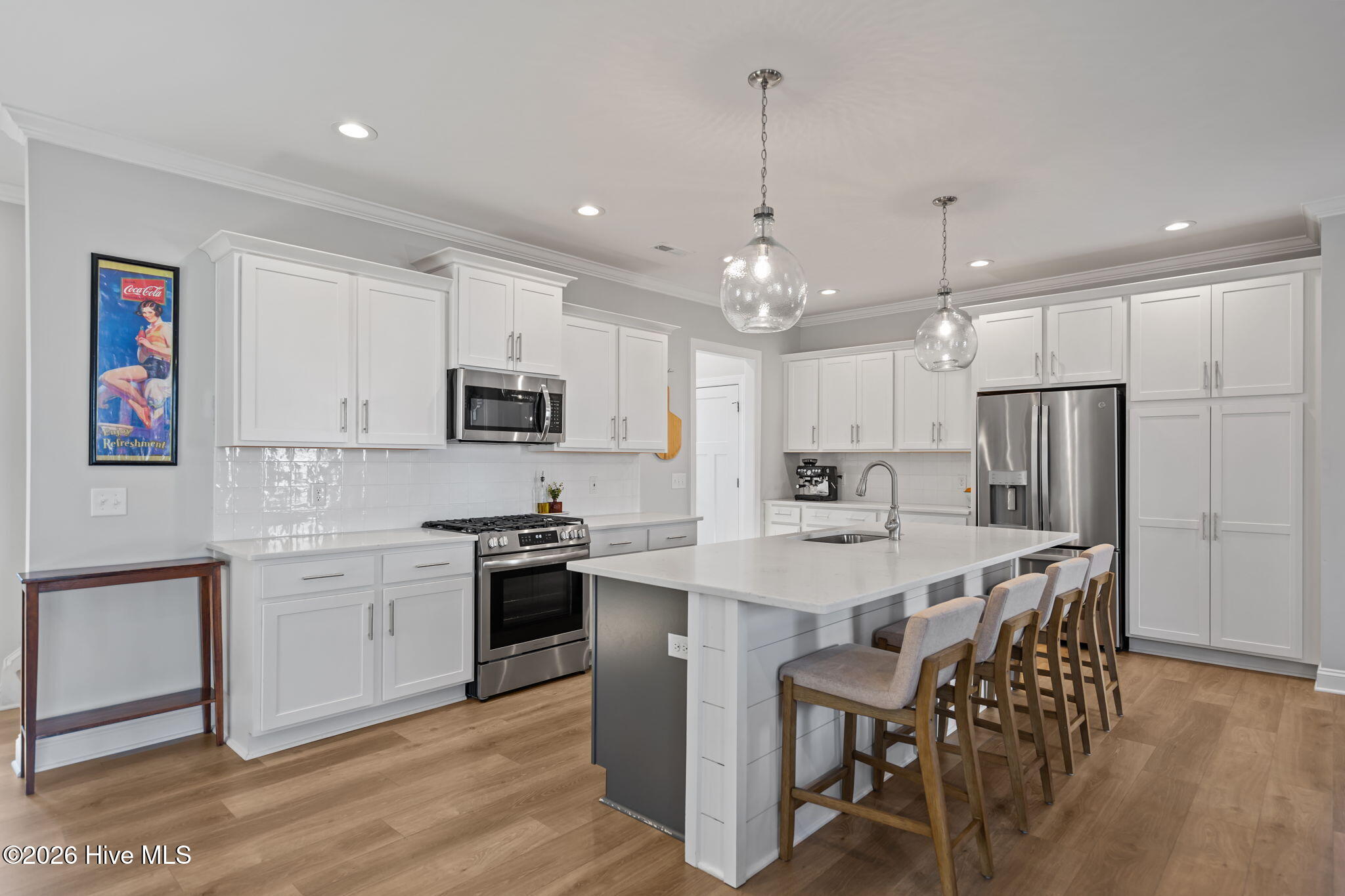 100562064 | Photo 17