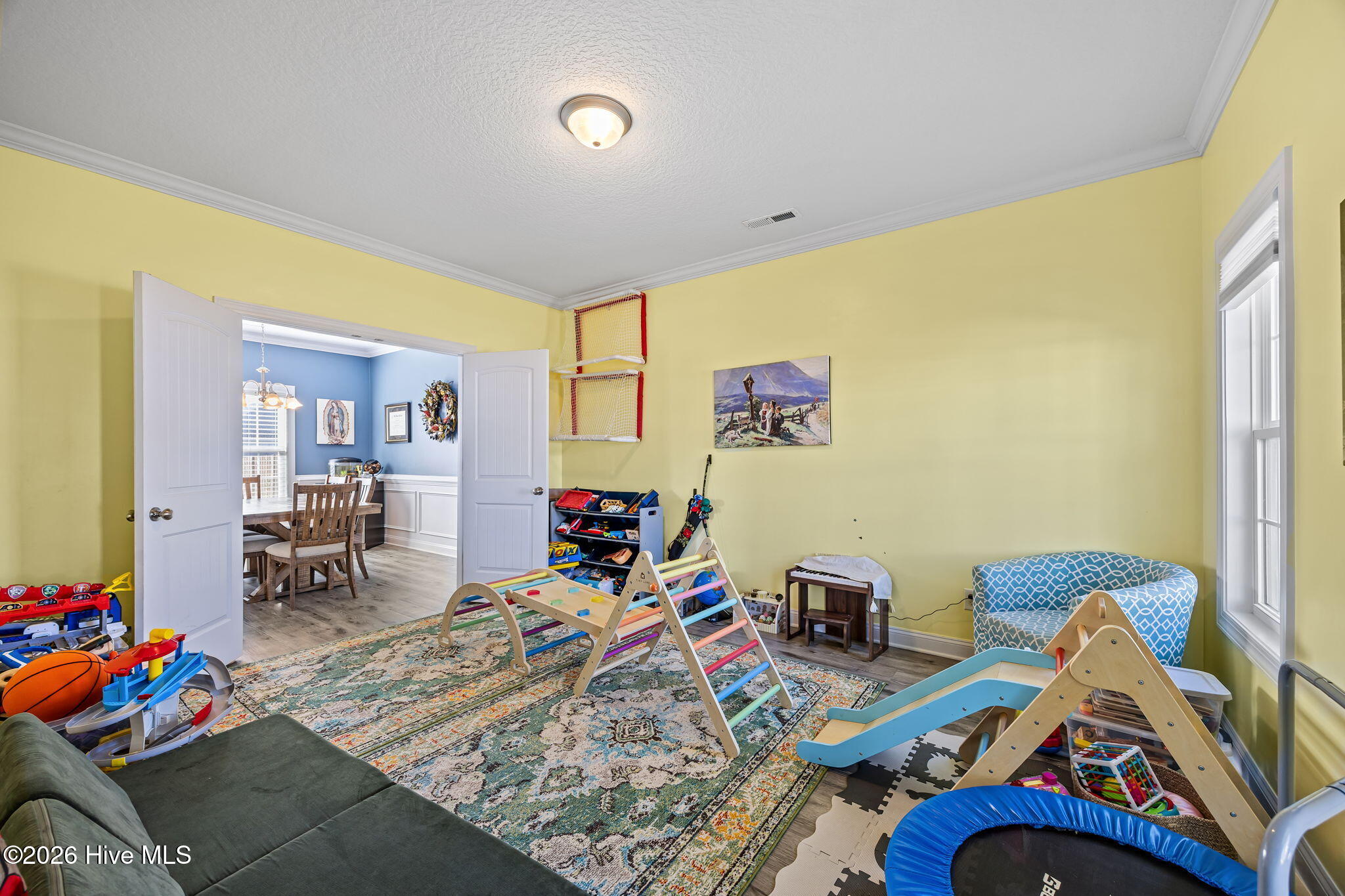 100566991 | Photo 17