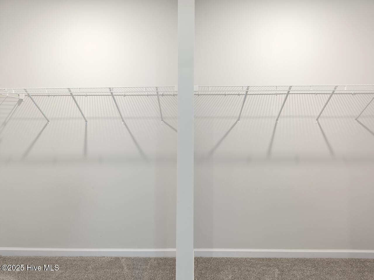 100566292 | Photo 22