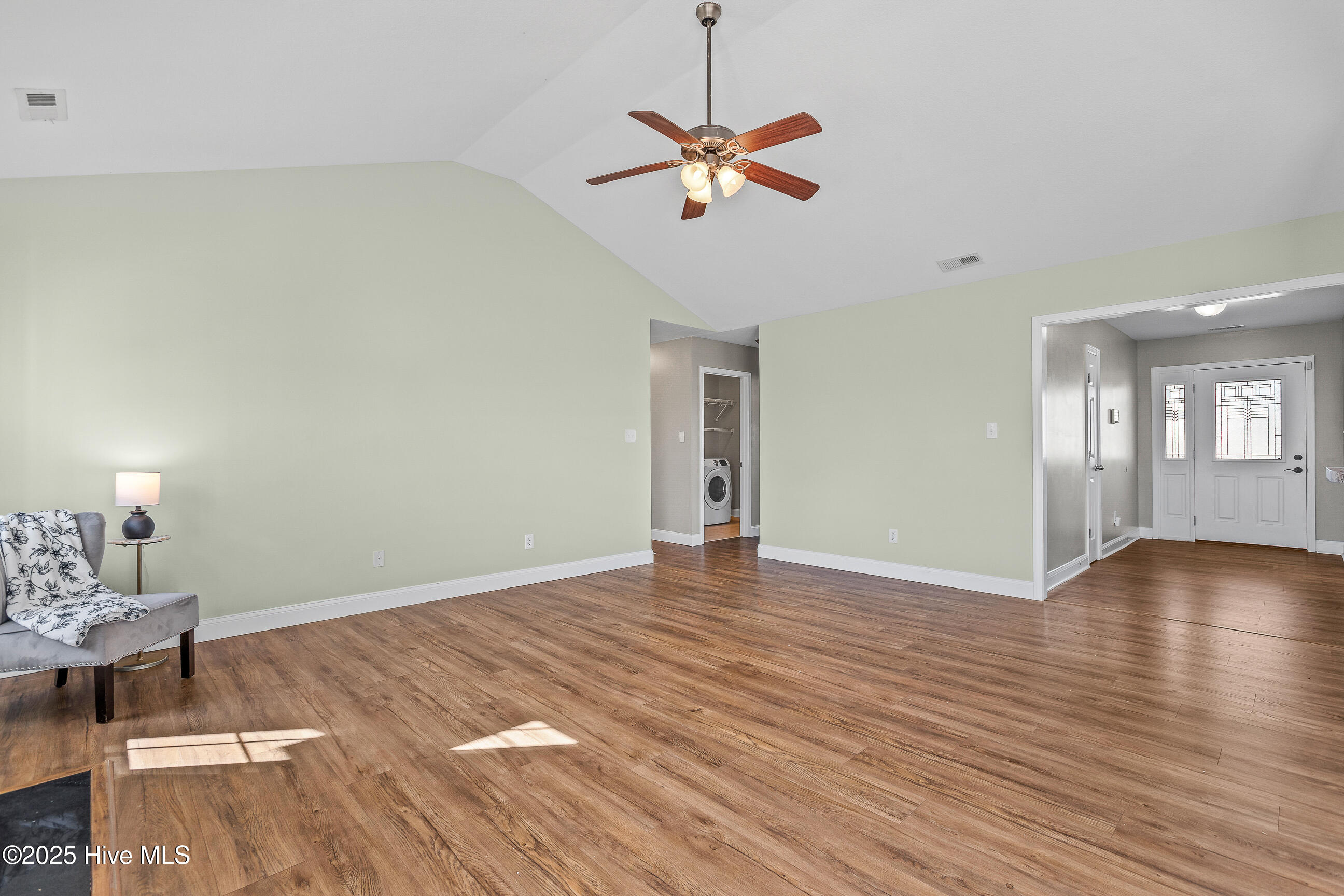 141 Weste Avenue, Jacksonville, NC 28540 – photo 11: Living Room