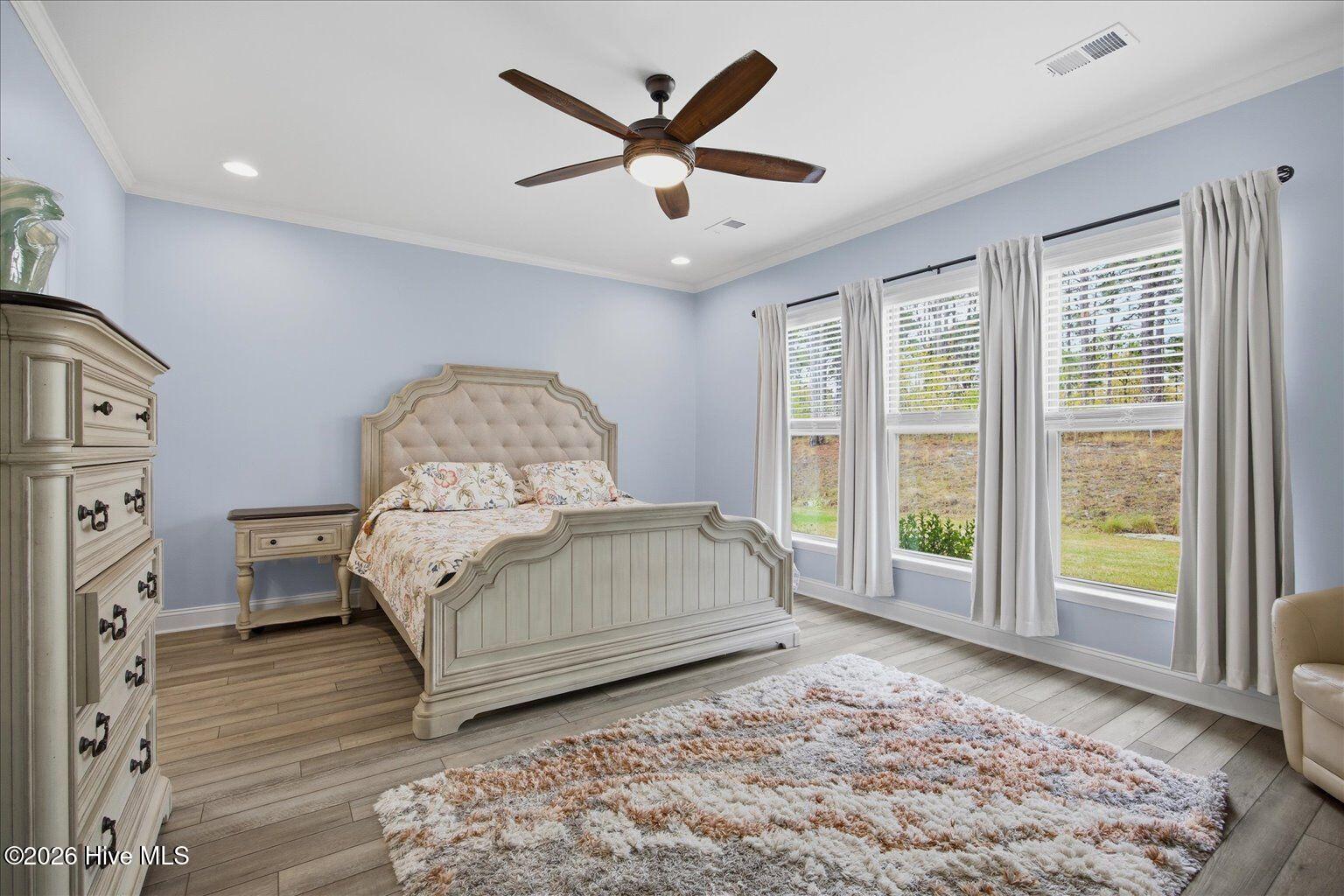 100564841 | Photo 18