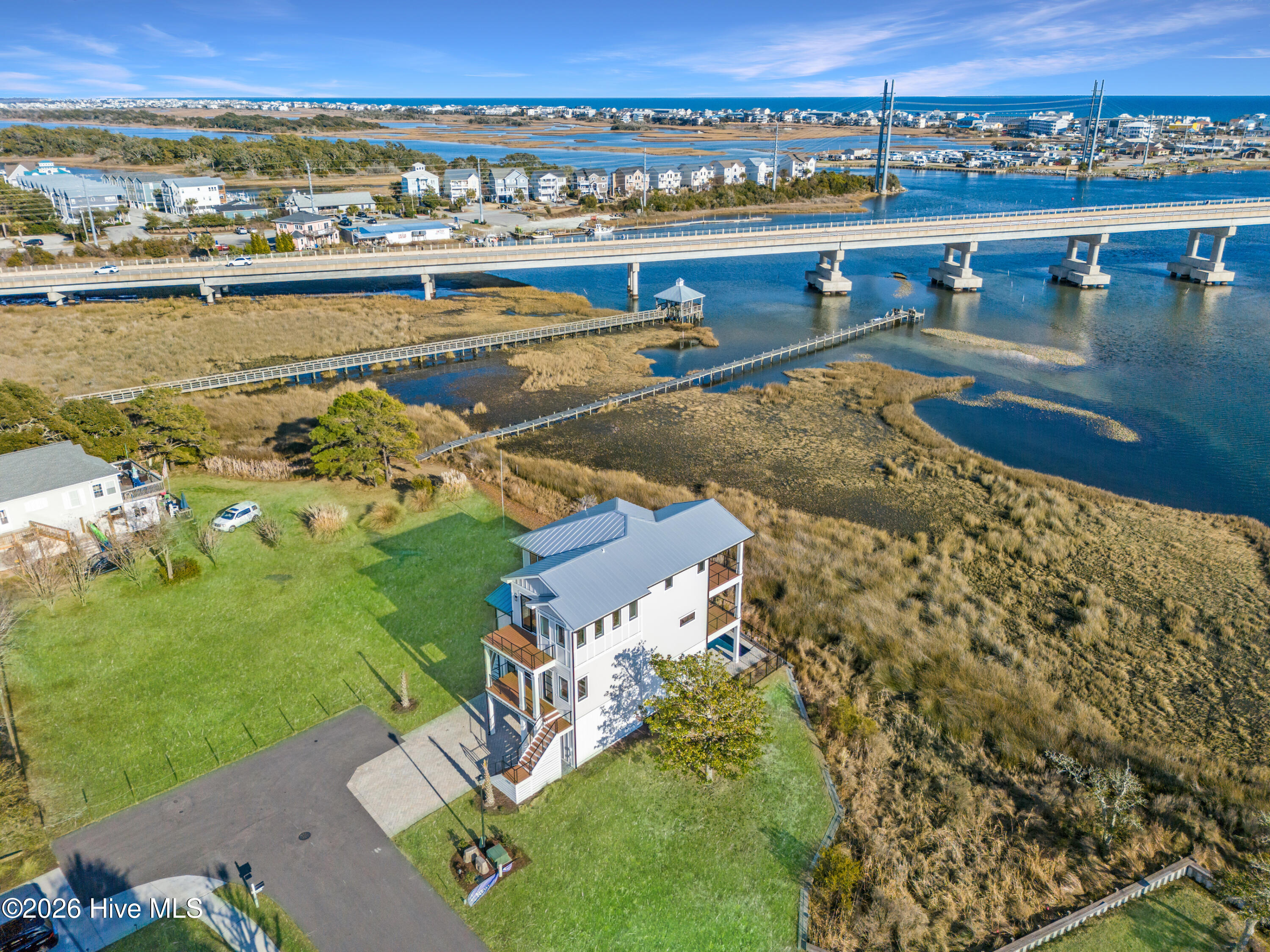 100556414 | Photo 65