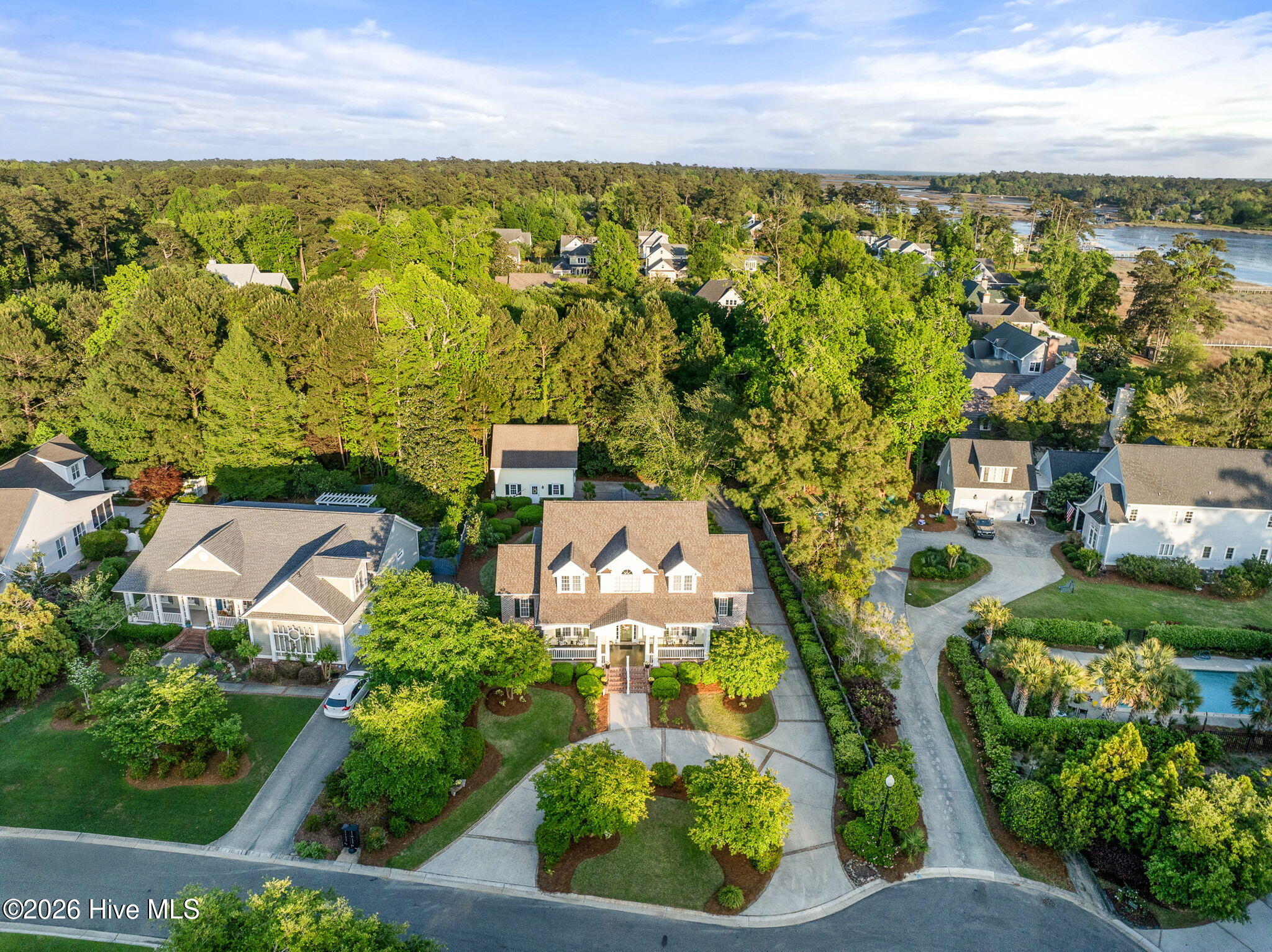 100570394 | Photo 93