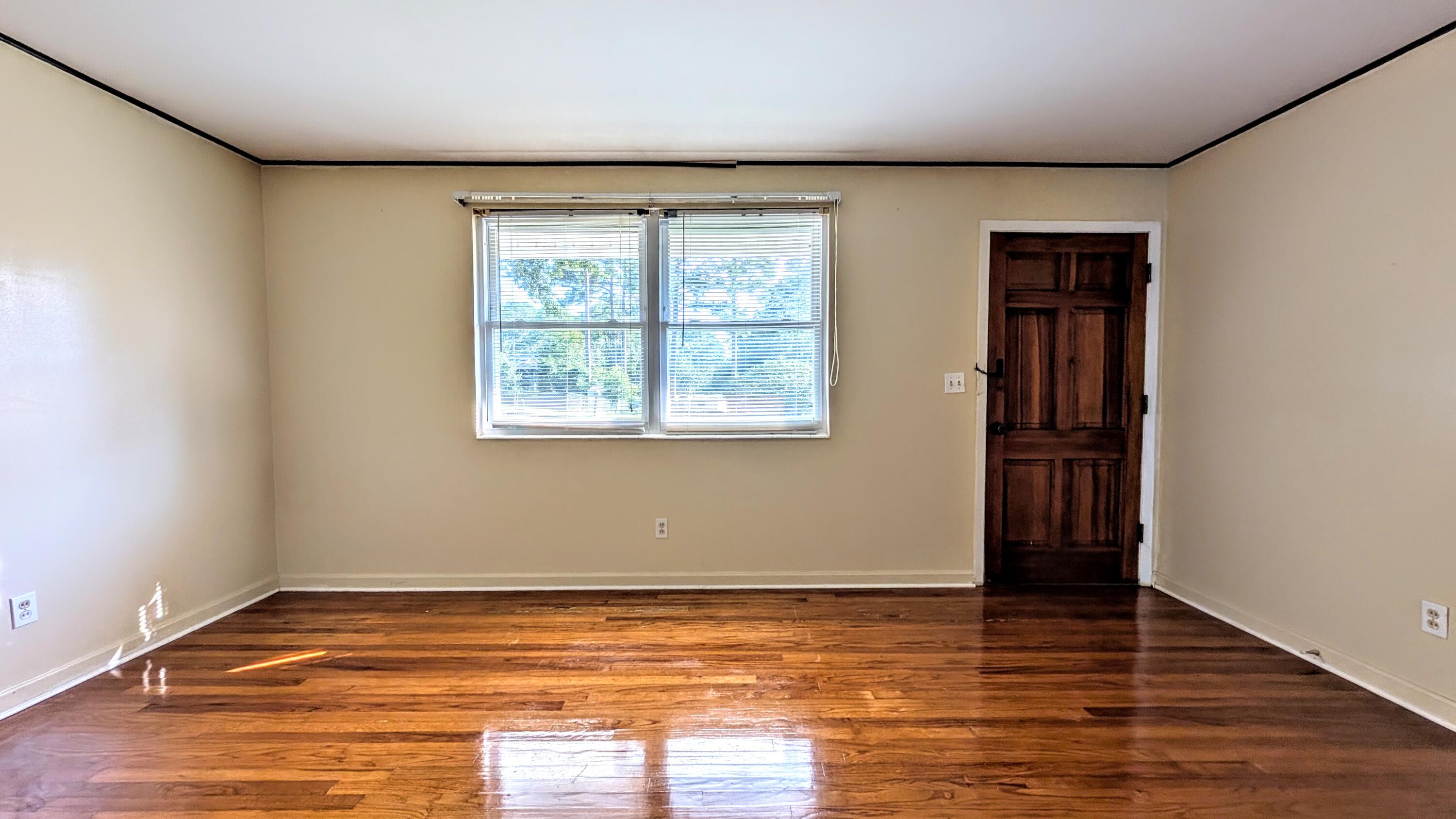 PXL_20250815_214319086.MP